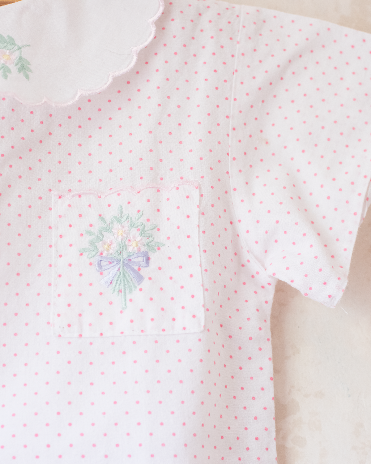 White polka dot shirt with floral embroidery | 3-4 years