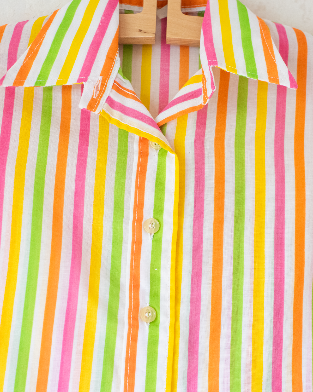 Button-up shirt with colorful stripes | 5-6 years