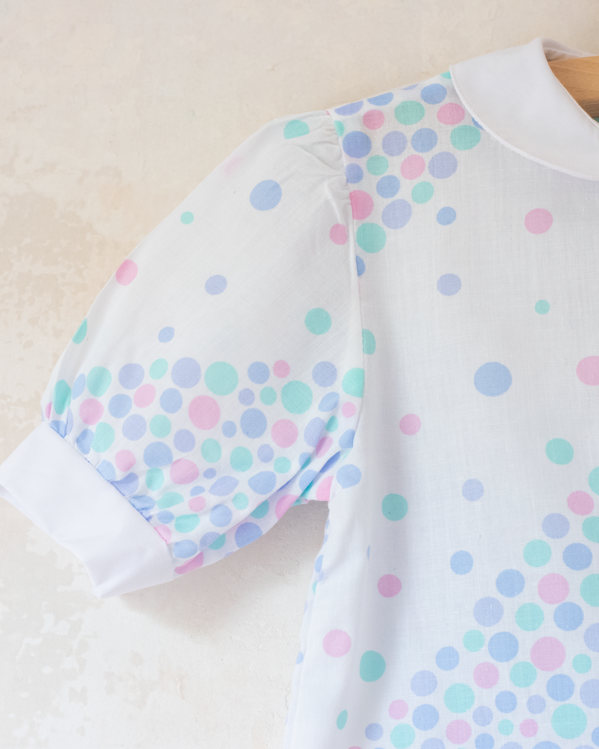 Button-down shirt with pastel dots | 4-5 years