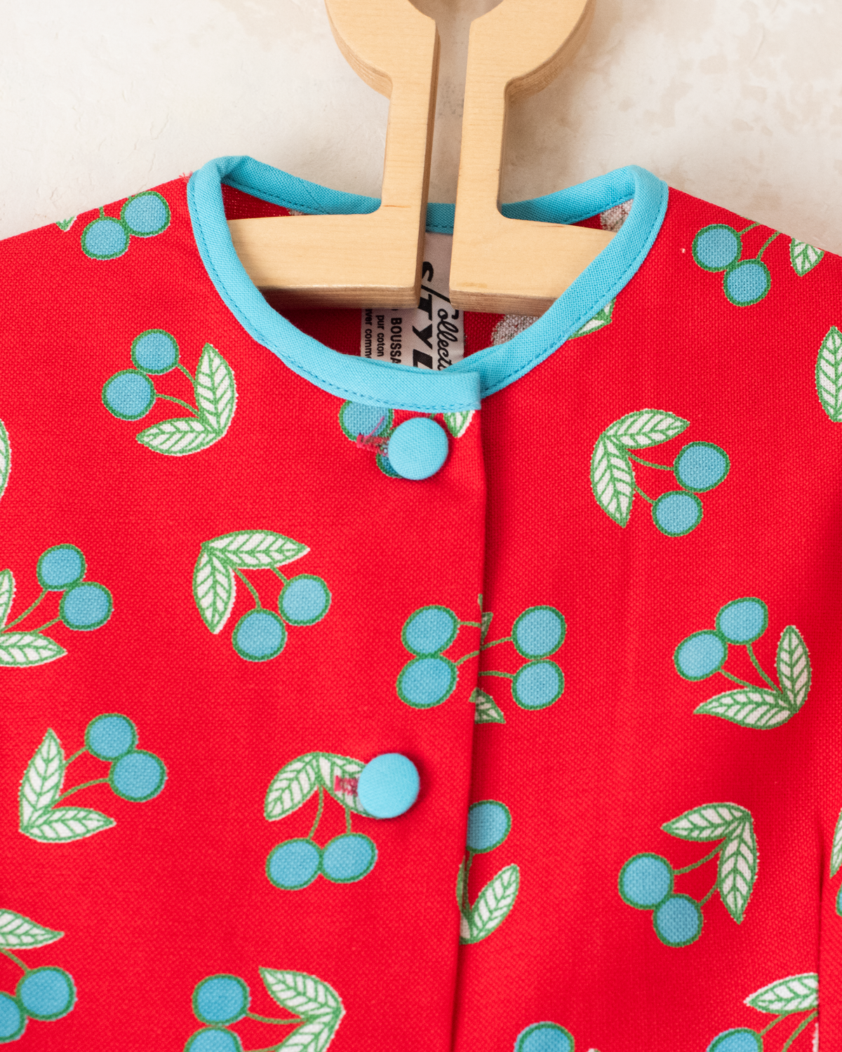 Red dress with cherries | French deadstock from the seventies | 6-7 years