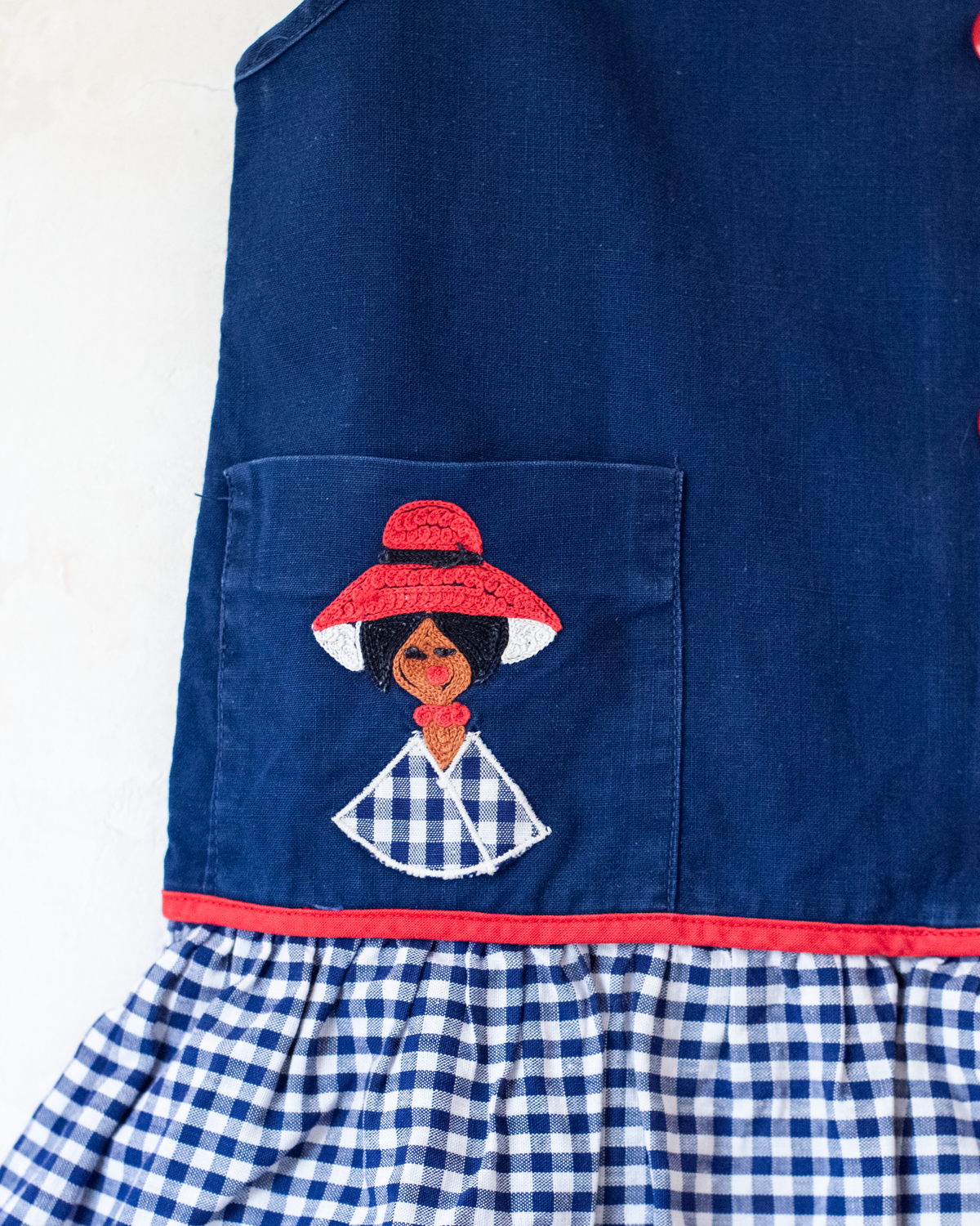 Blue dress with woman embroidery and red hat and plaid | 18-24 months