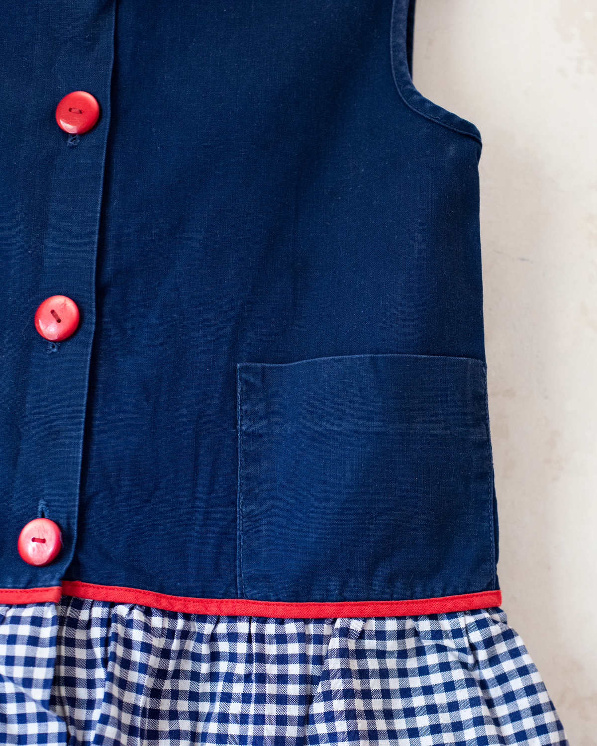 Blue dress with woman embroidery and red hat and plaid | 18-24 months