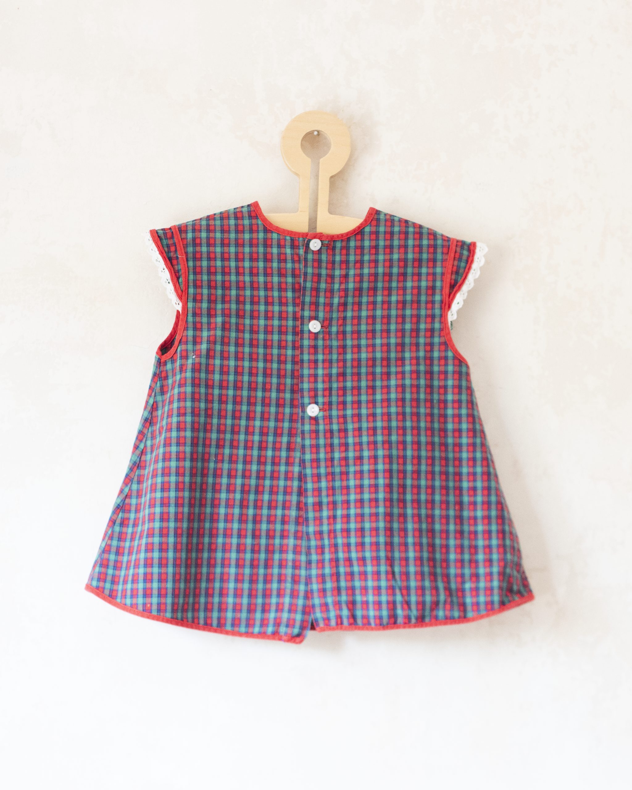 גופיה משובצת עם תחרה לבנה | 2-3 שנים