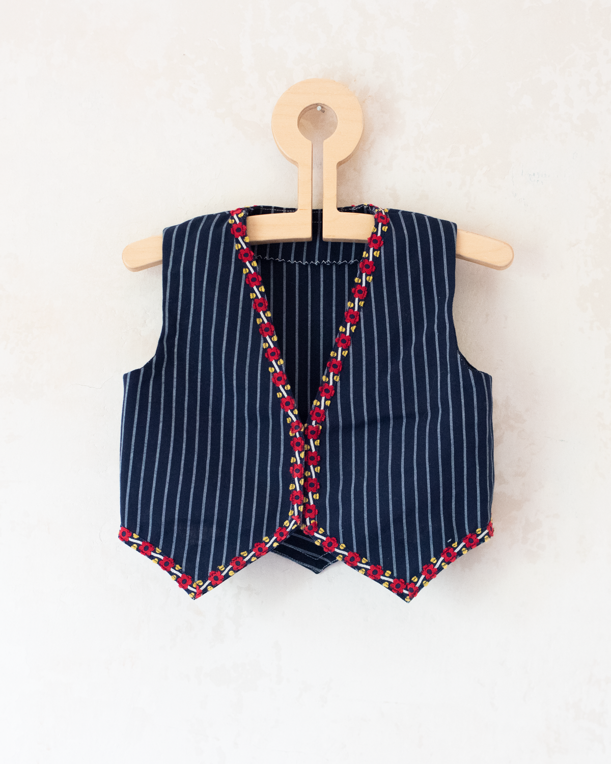 Set of vest and skirt with stripes and flowers | 12-18 months