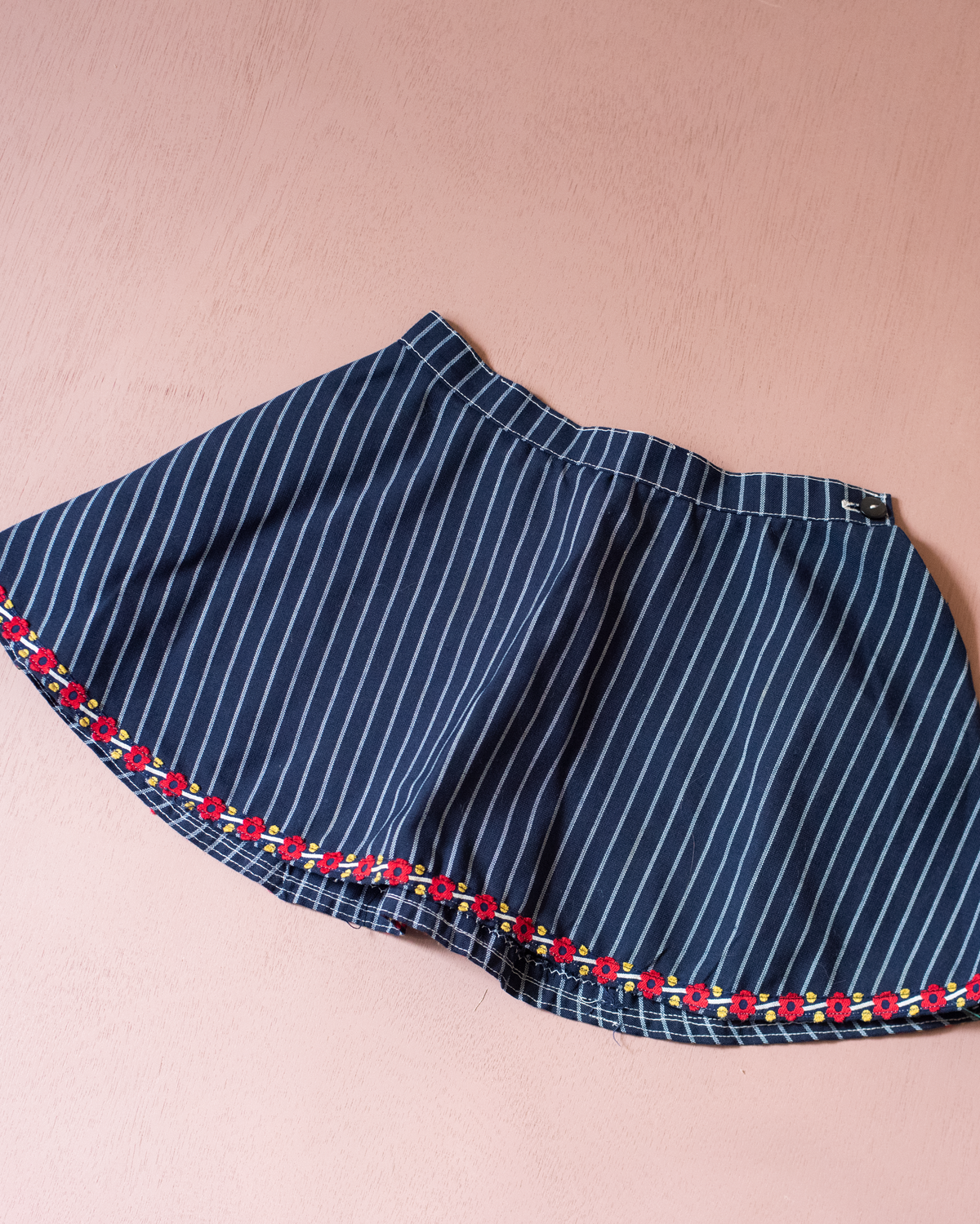 Set of vest and skirt with stripes and flowers | 12-18 months
