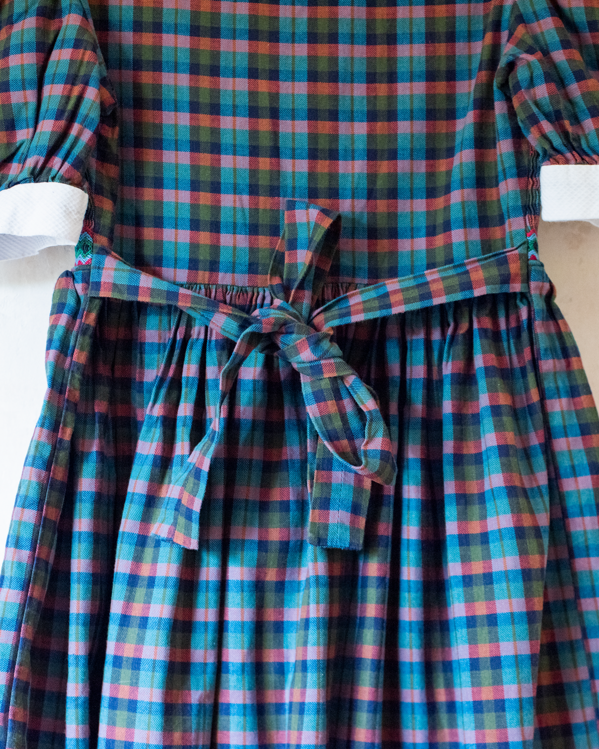 Plaid dress with embroidery | 9-10 years
