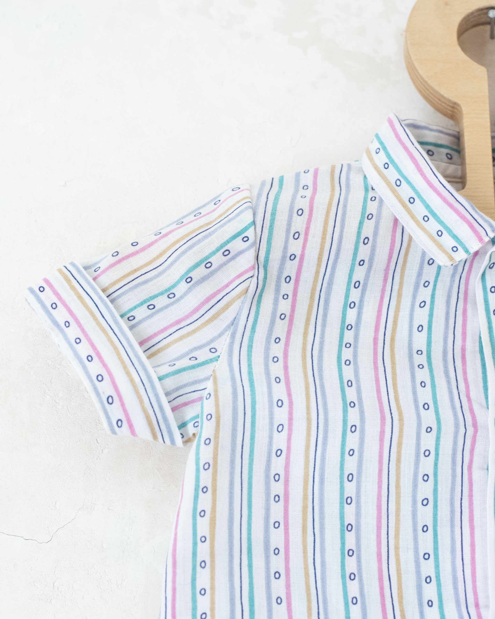 חולצה מכופתרת צבעונית עם פסים ועיגולים | 6-9 חודשים