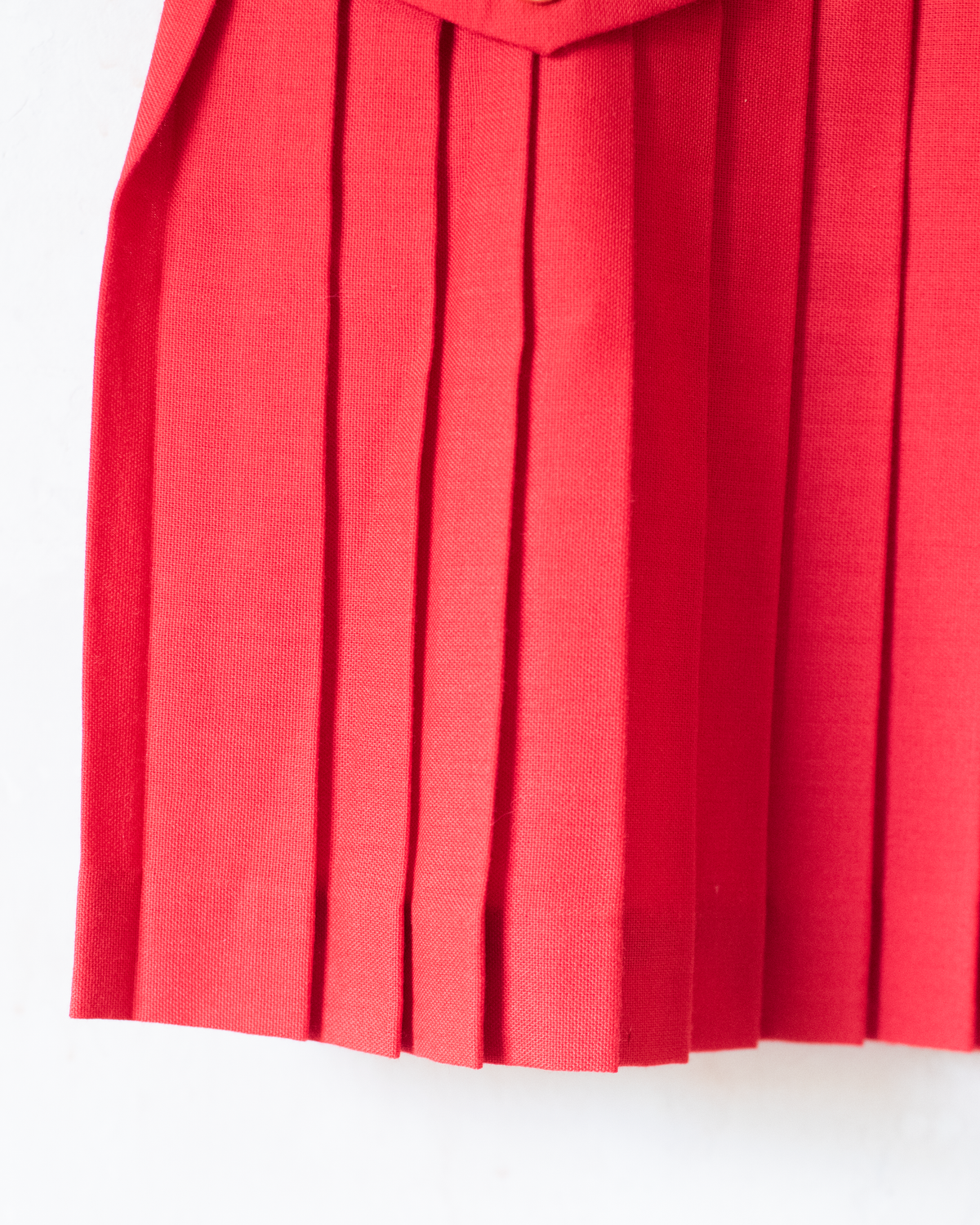 Red dress with gold buttons and fleece | Dead stock from the sixties | 4-5 years