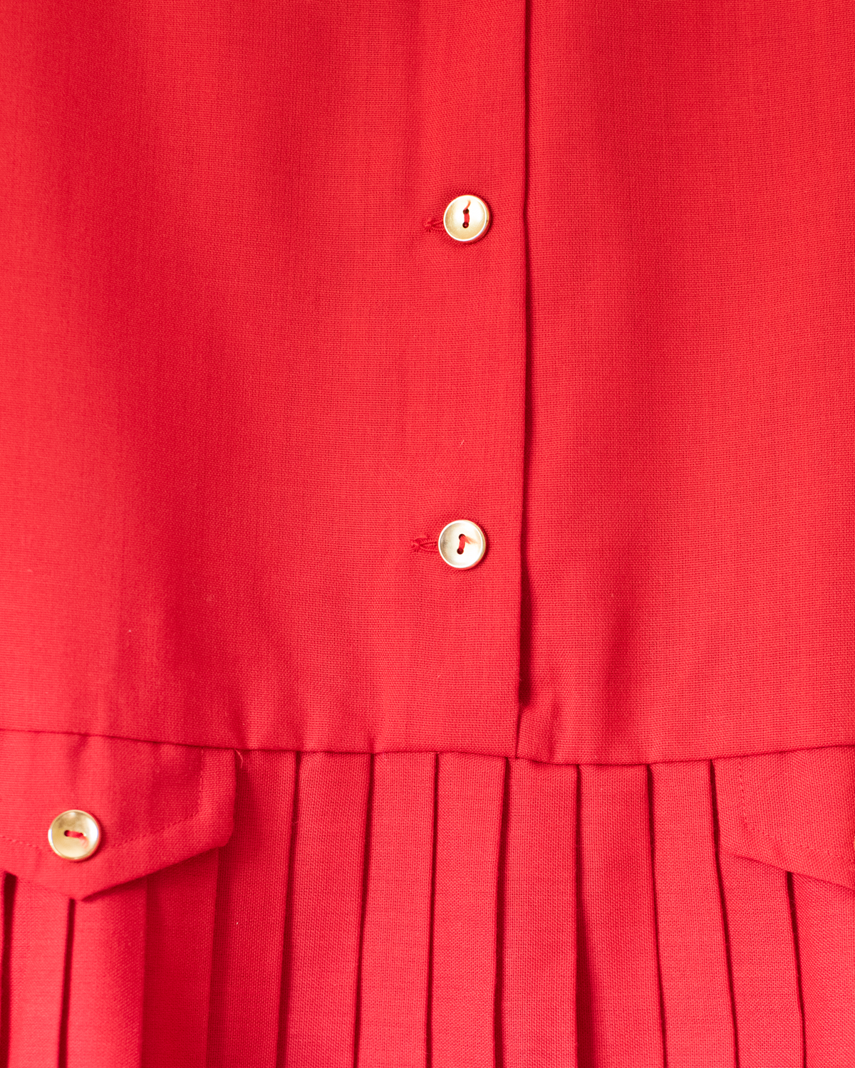 Red dress with gold buttons and fleece | Dead stock from the sixties | 4-5 years