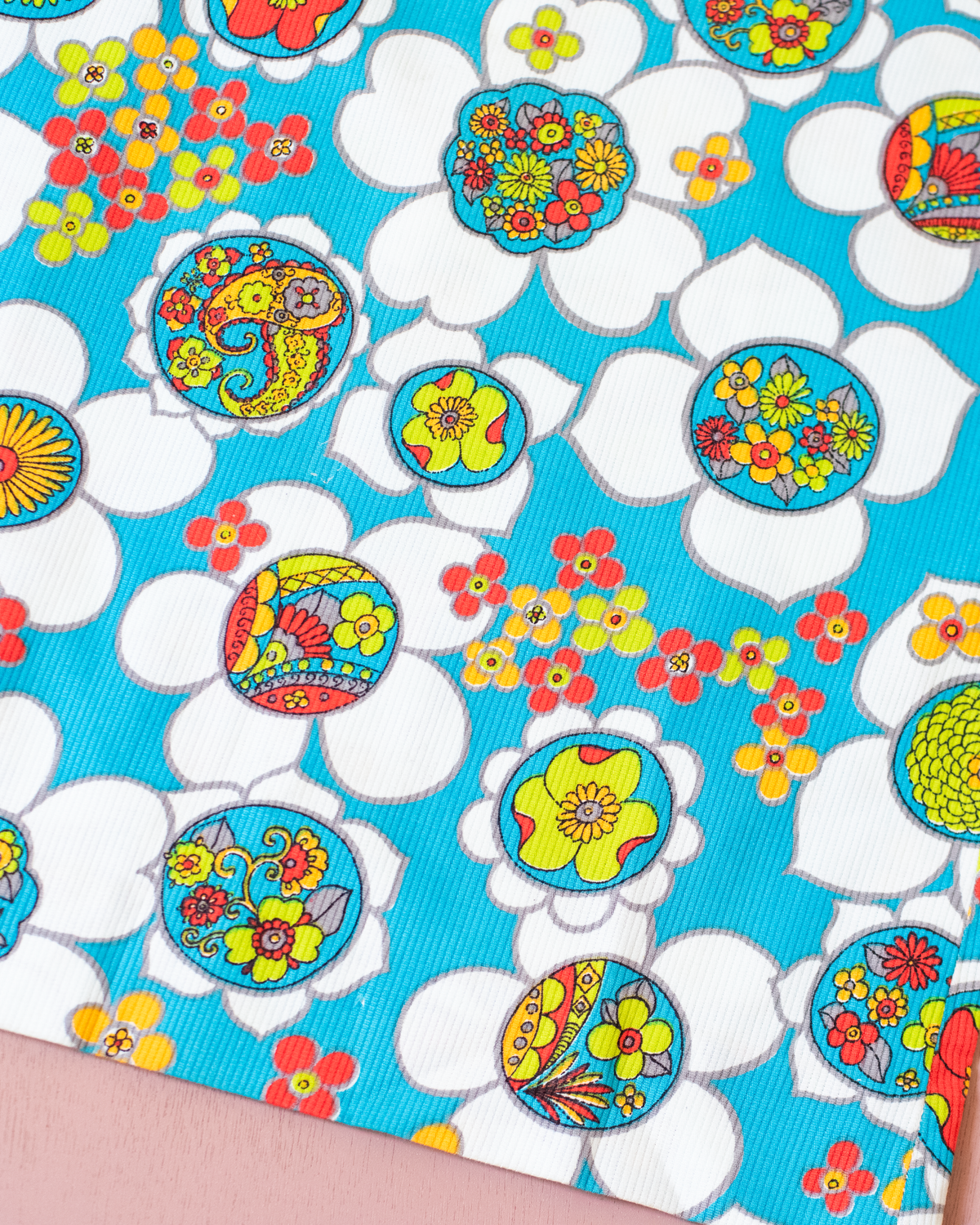 Colorful floral dress from the seventies | 3-4 years