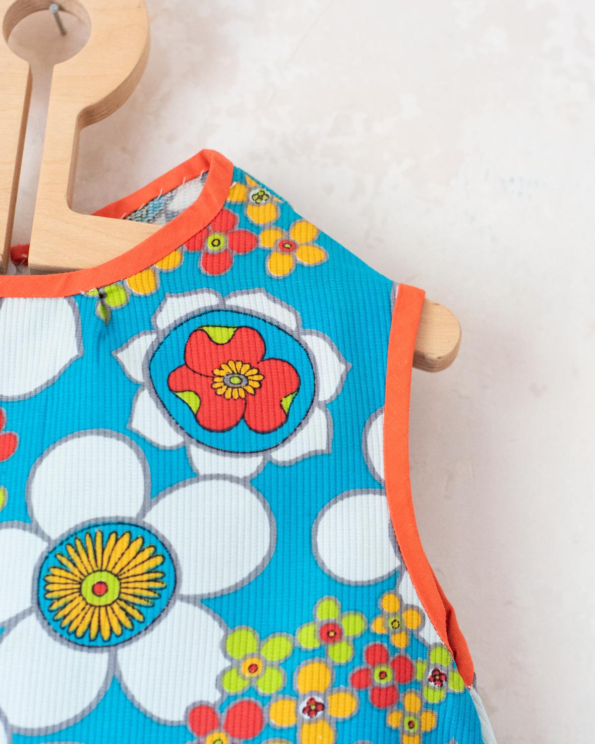 Colorful floral dress from the seventies | 3-4 years
