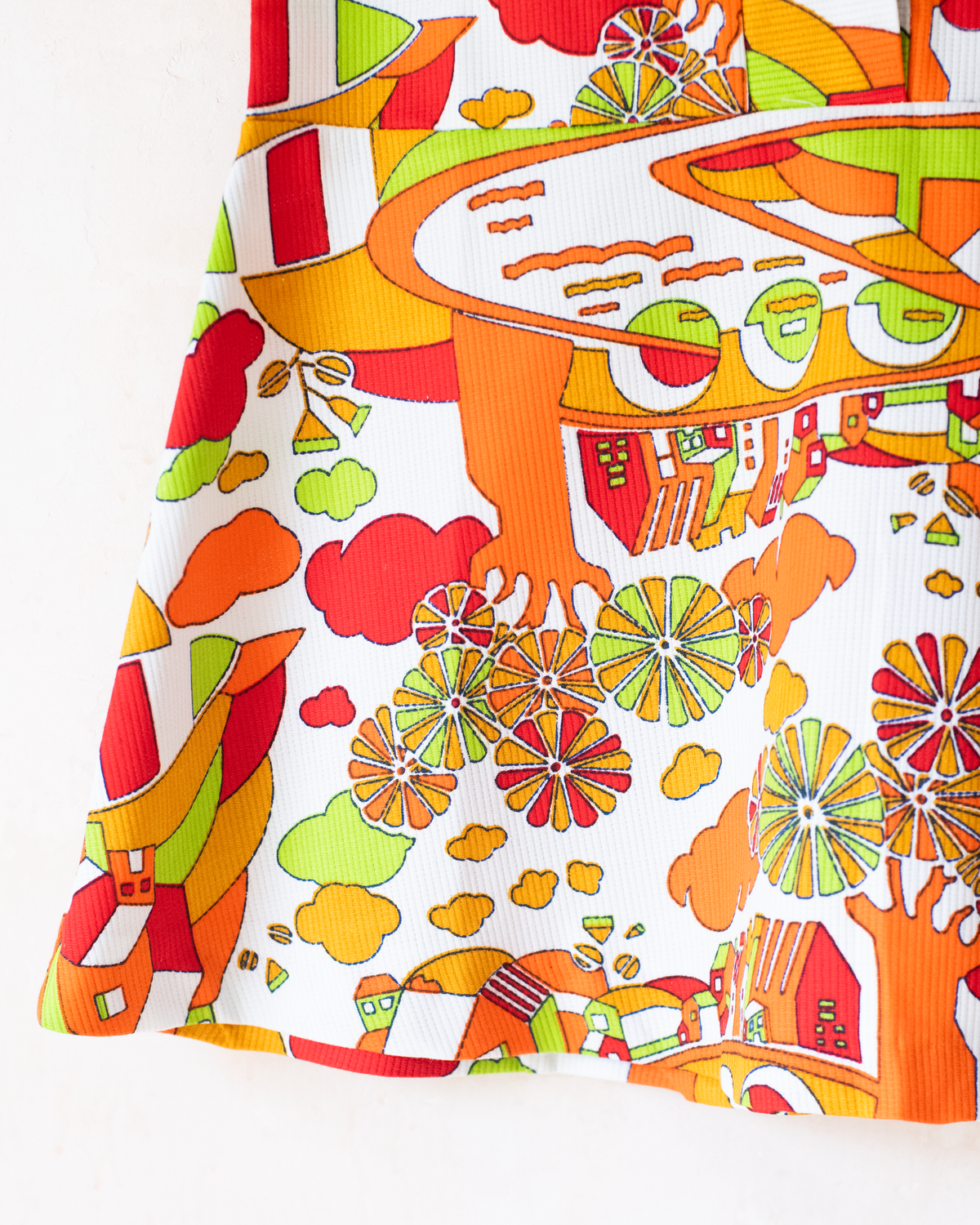 Colorful dress with flowers and houses | French deadstock from the seventies | 4-5 years