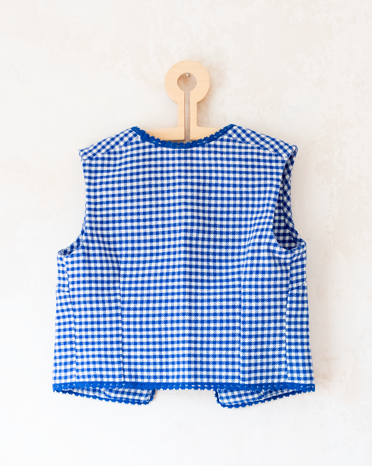 Blue and white plaid vest | 7-10 years