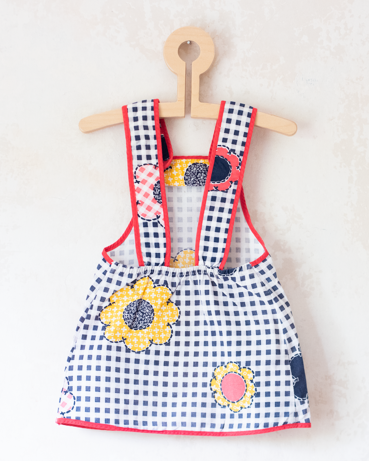 Checkered tank top with 70s flowers | 3-5 years