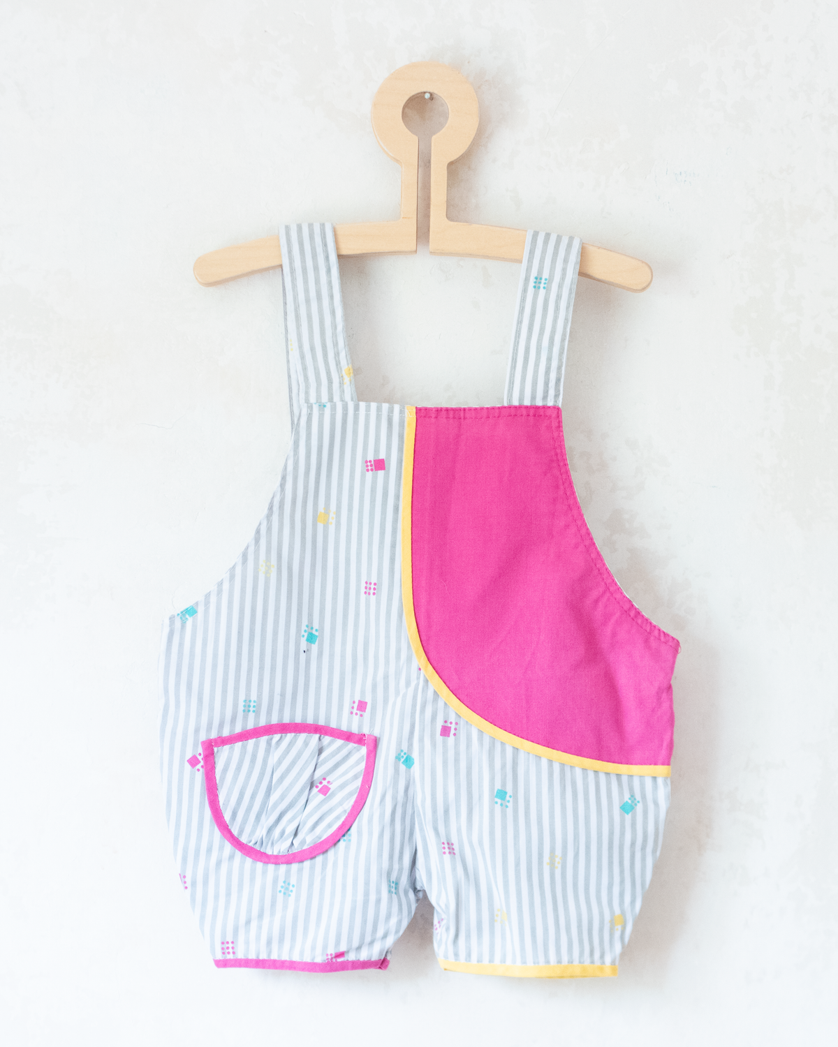 Overalls with stripes and King Babar | Pink | 12-18 months