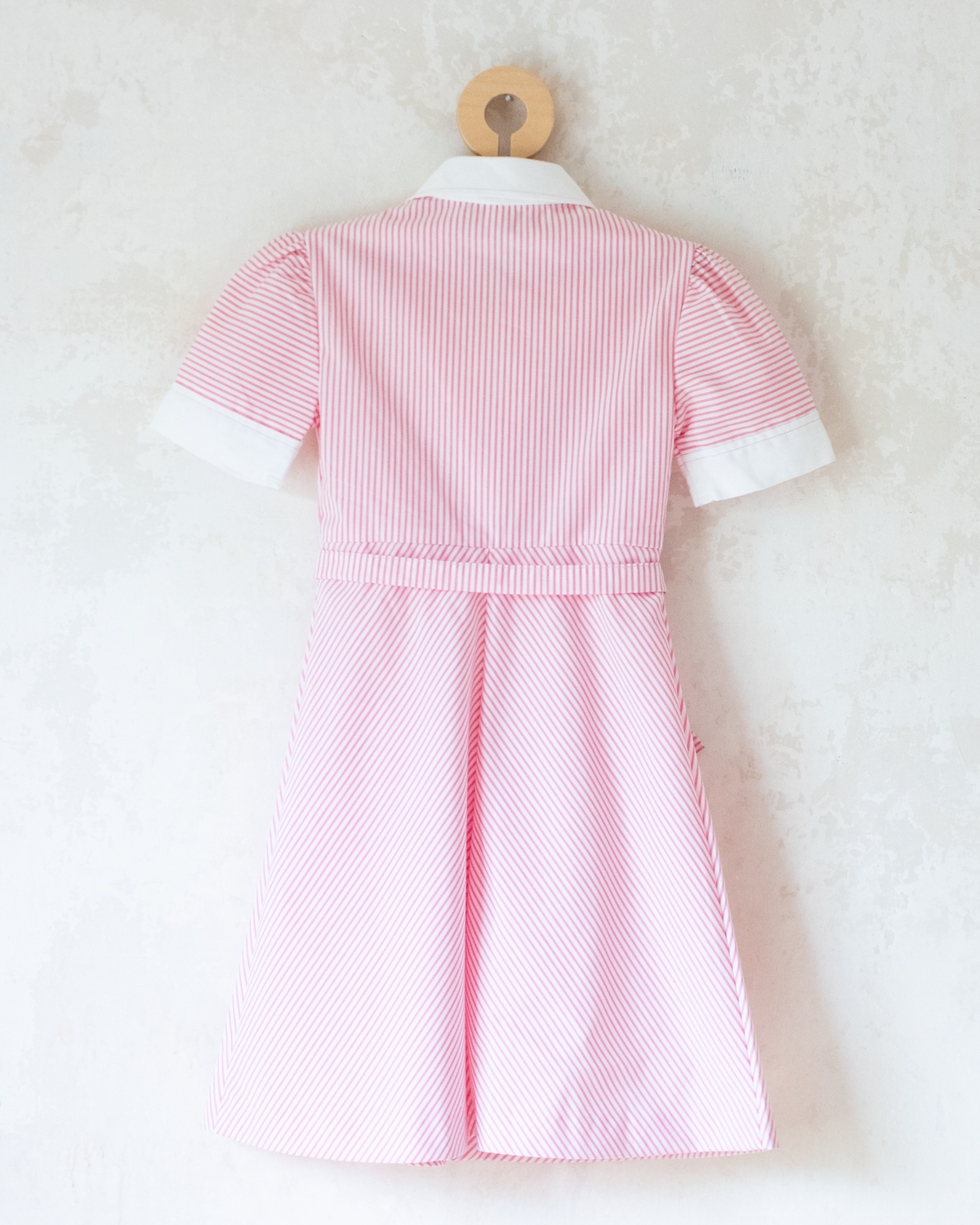 Dress with pink stripes and a collar | 5-6 years