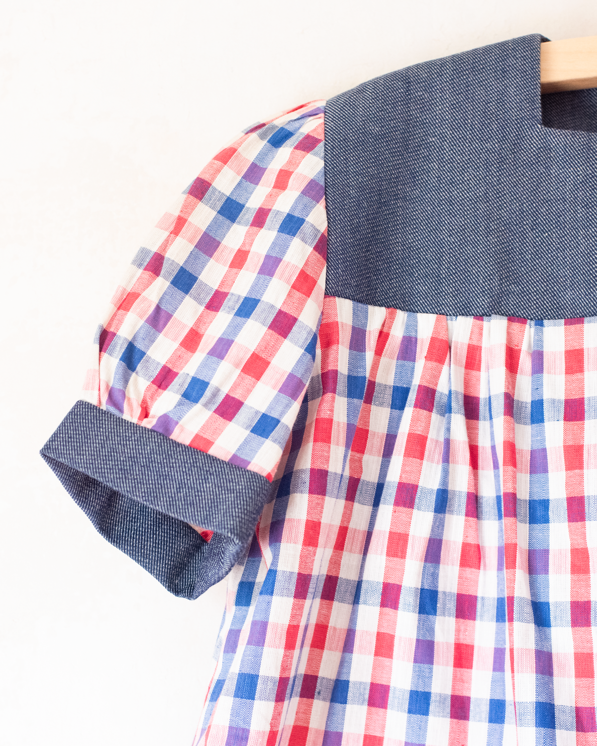 Wide, checkered short shirt | French deadstock from the 70s | 11-13 years
