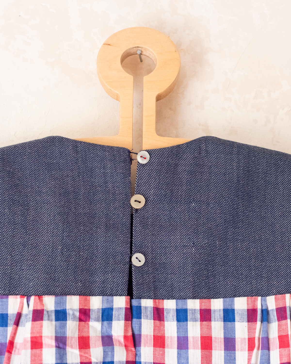 Wide, checkered short shirt | French deadstock from the 70s | 11-13 years