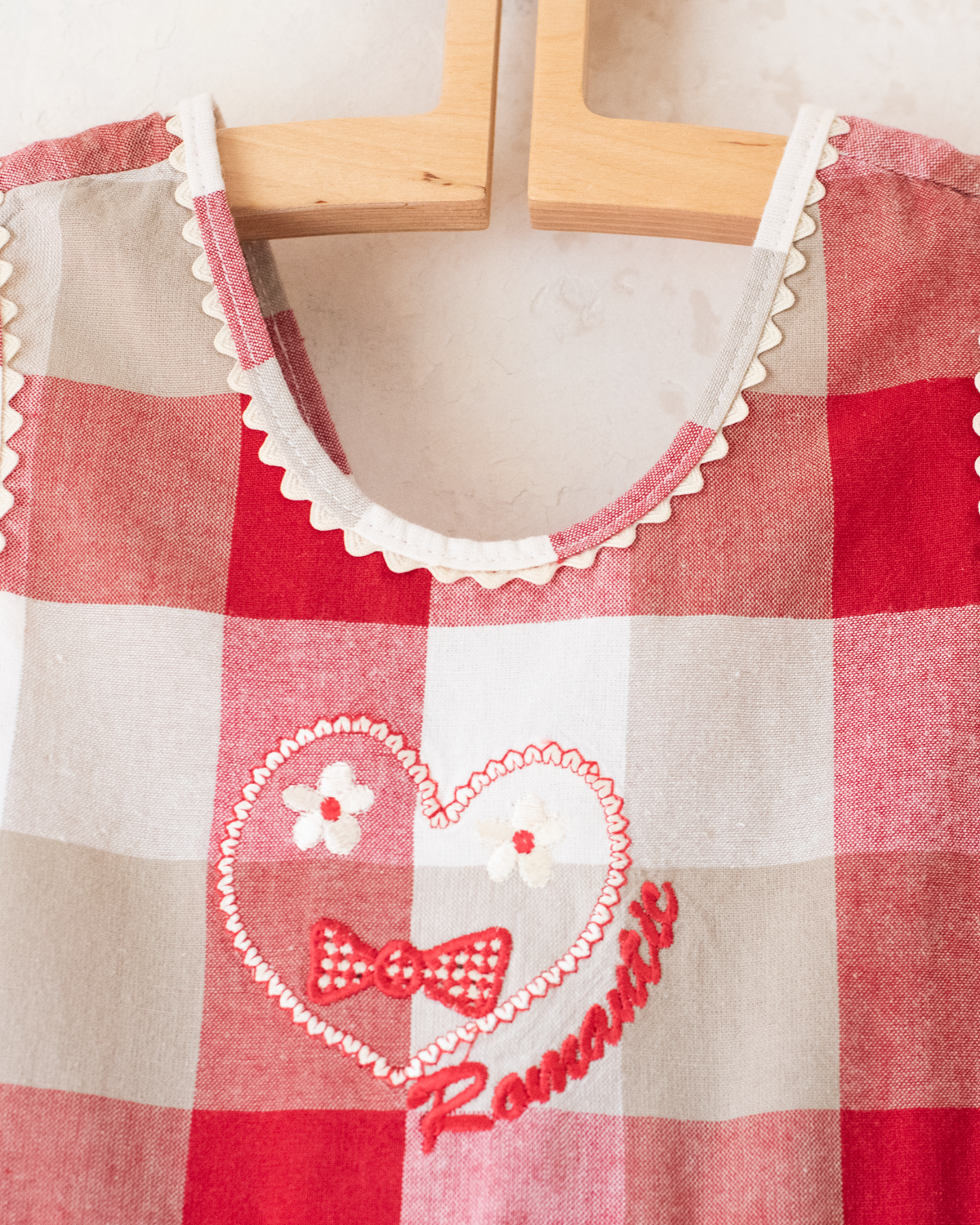 Checked dress with embroidered heart | 3-4 years