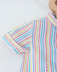 חולצה מכופתרת עם פסים צבעוניים | 6-9 חודשים