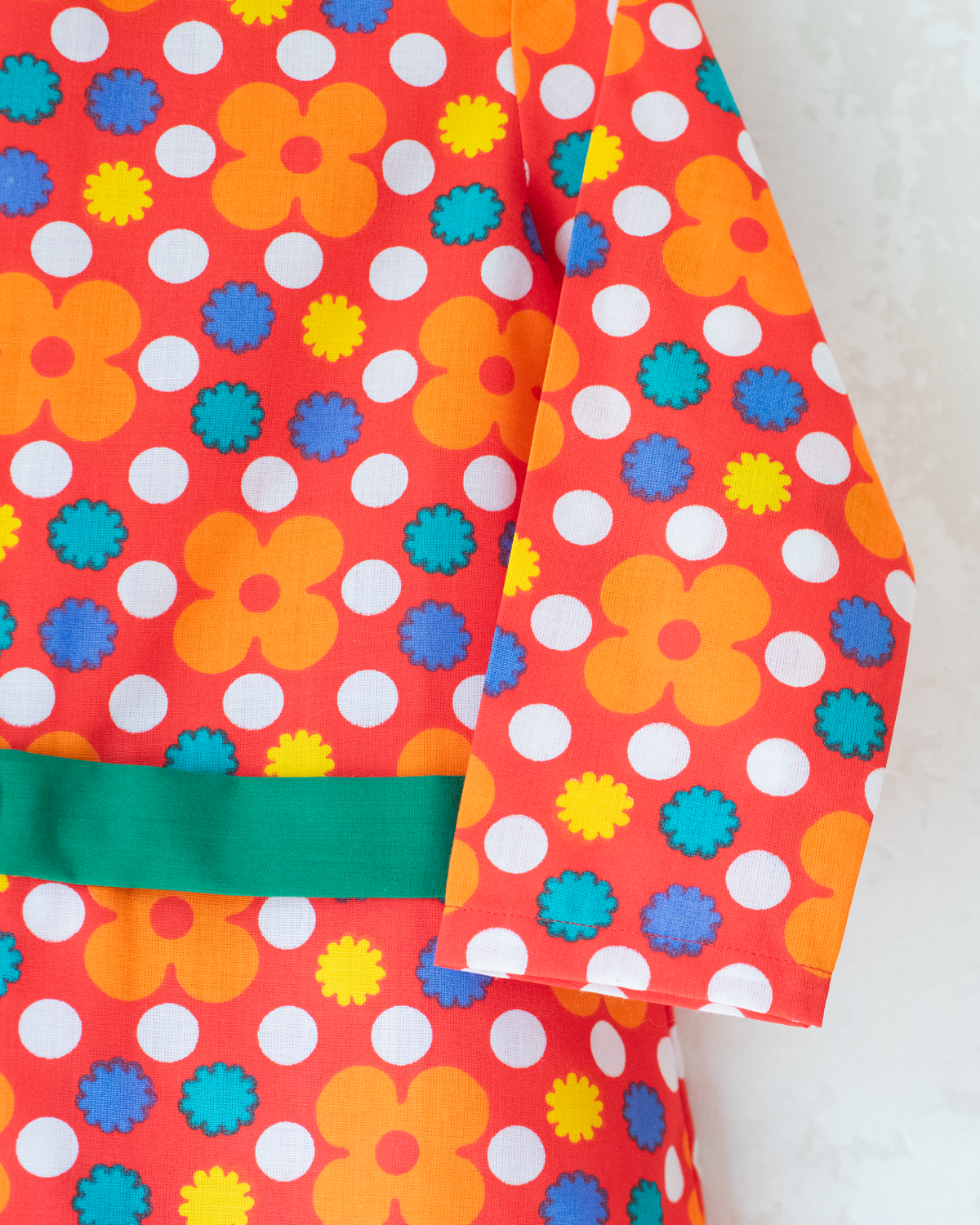 Orange floral shirt with green collar | French deadstock | 3-4 years