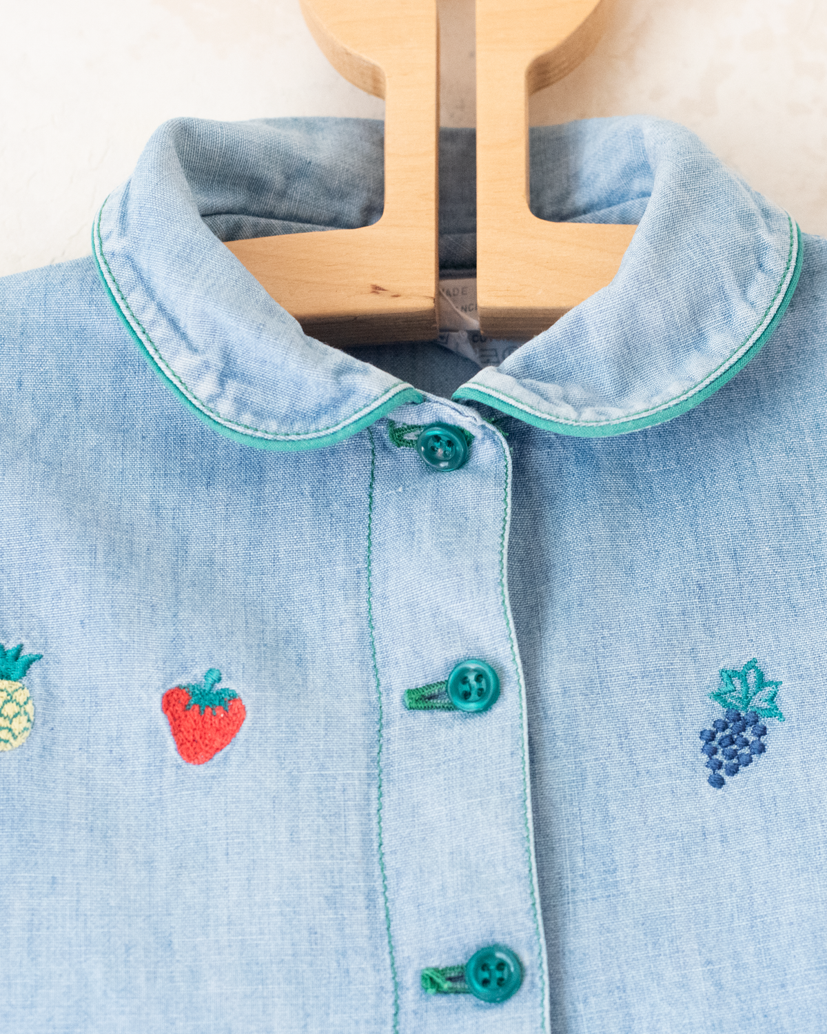 Denim dress with embroidered fruit | 3-4 years