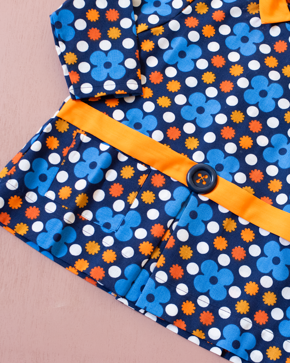 Blue and orange floral shirt with orange collar | French deadstock | 3-4 years