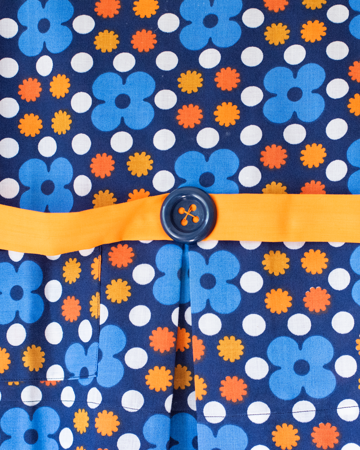 Blue and orange floral shirt with orange collar | French deadstock | 3-4 years