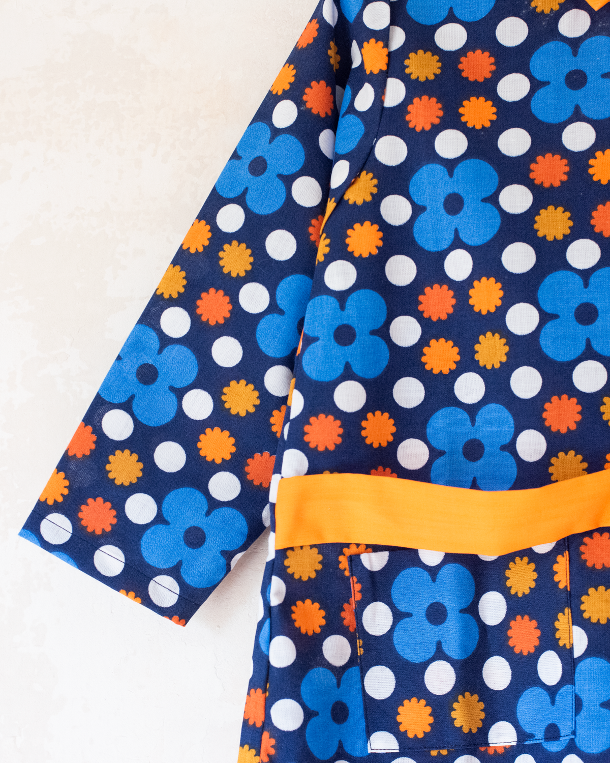 Blue and orange floral shirt with orange collar | French deadstock | 3-4 years