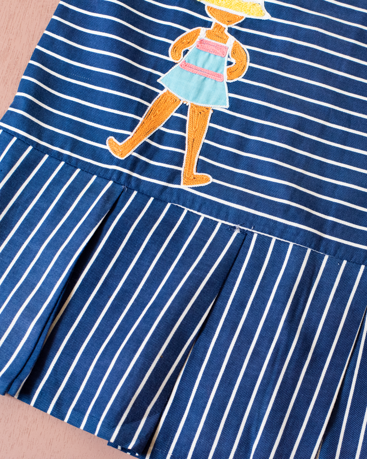 Blue set from the sixties with stripes and a girl with a hat embroidery | 7-8 years
