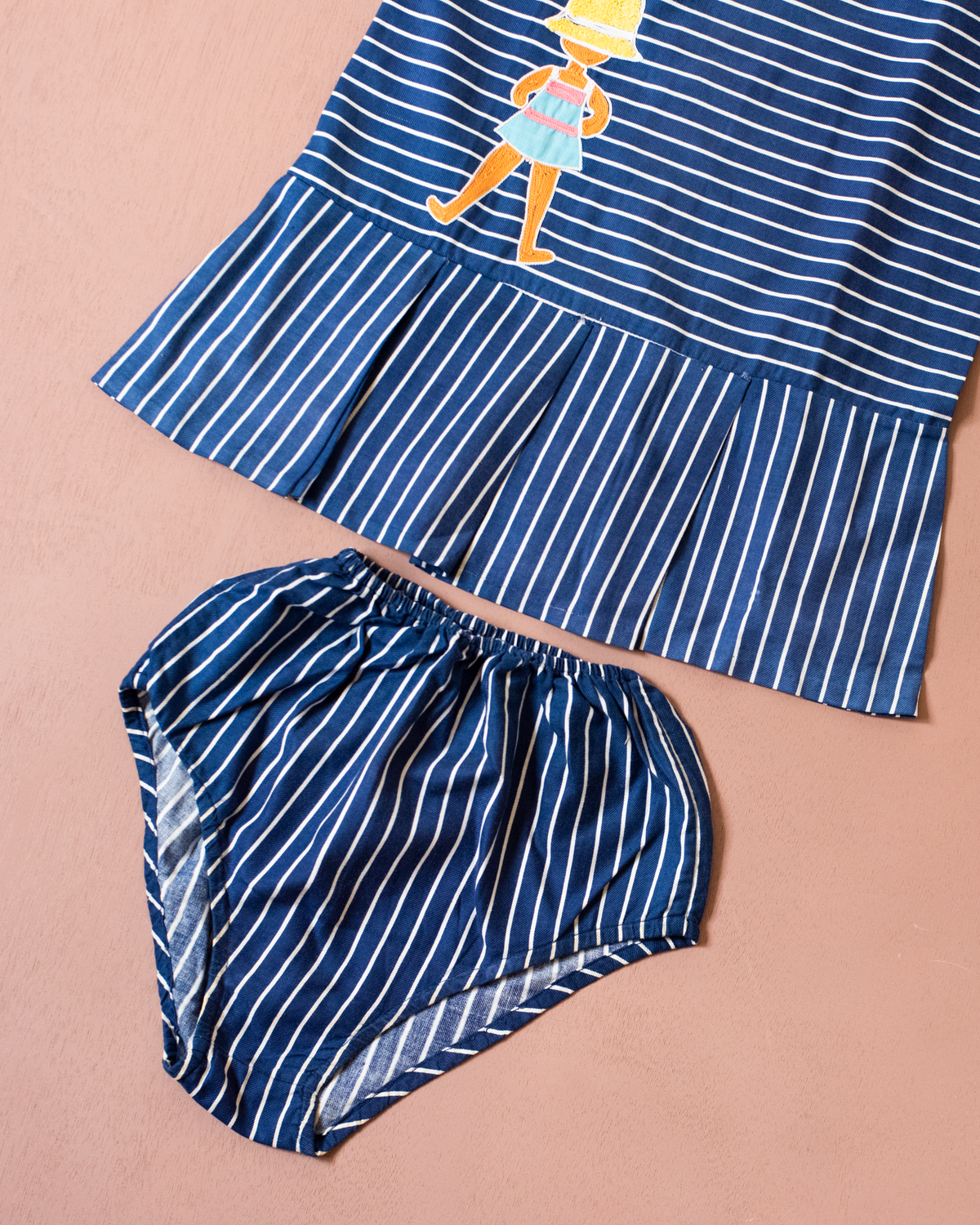 Blue set from the sixties with stripes and a girl with a hat embroidery | 7-8 years