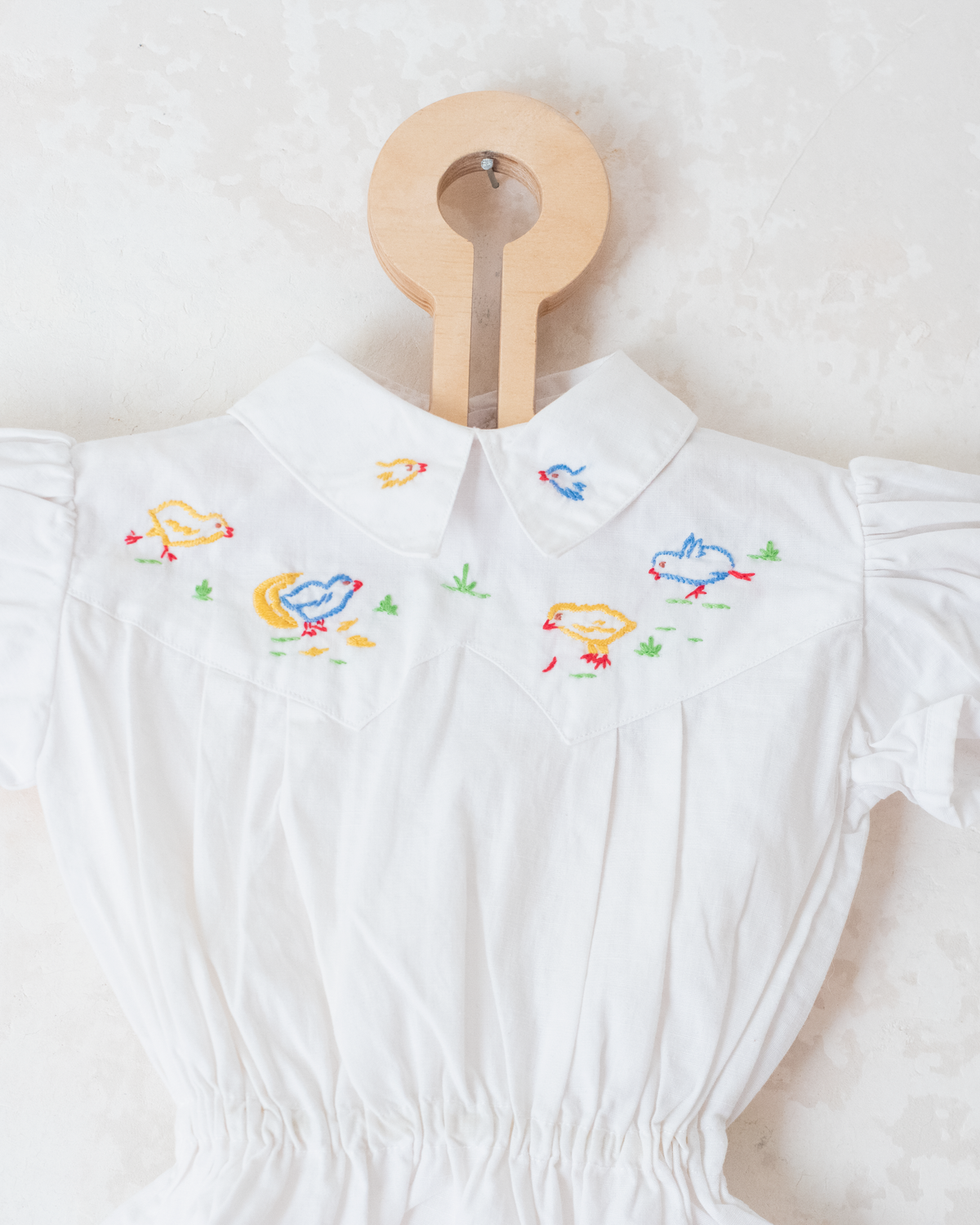 White shirt with embroidered ducks and gathered waist | 3-6 months