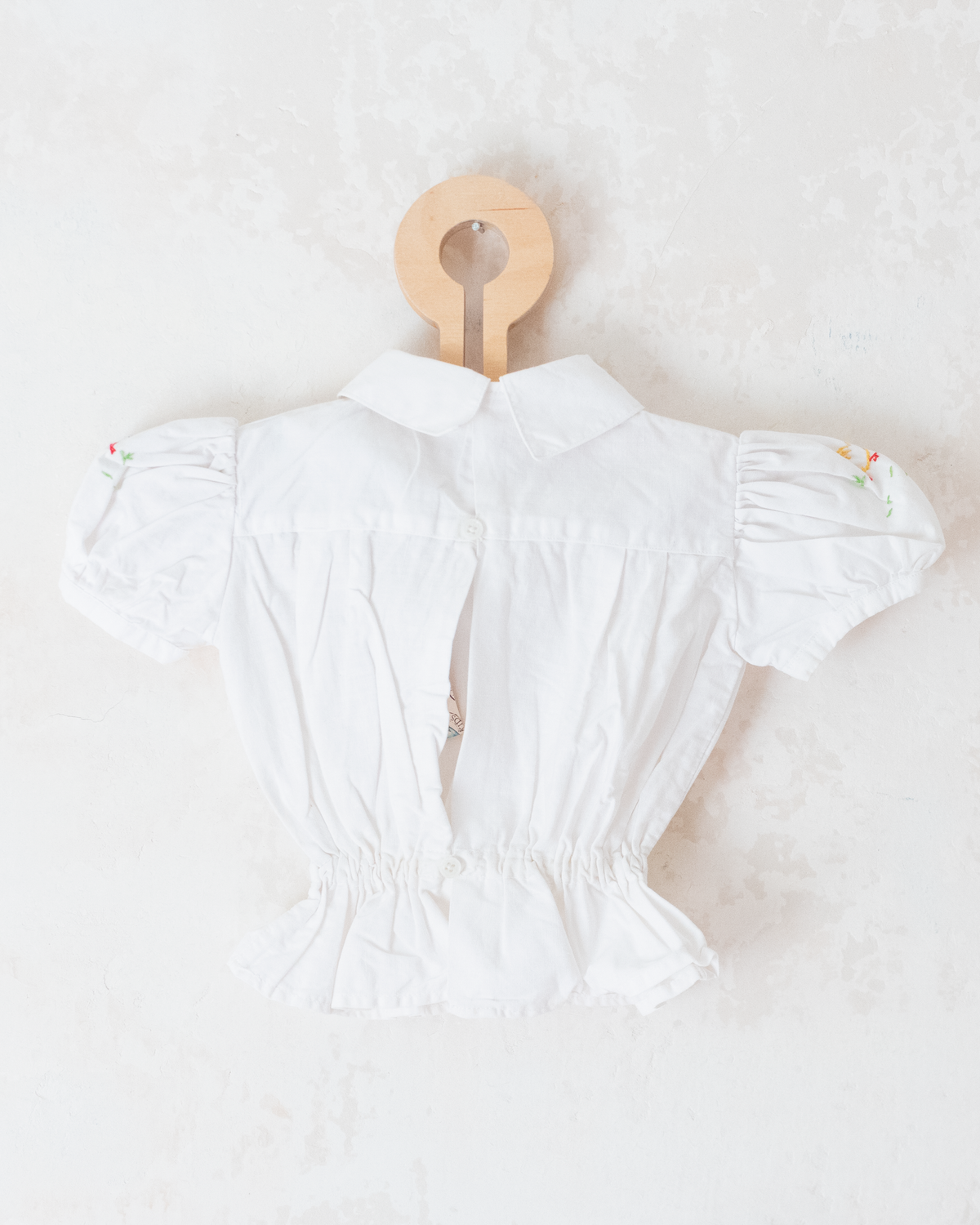 White shirt with embroidered ducks and gathered waist | 3-6 months