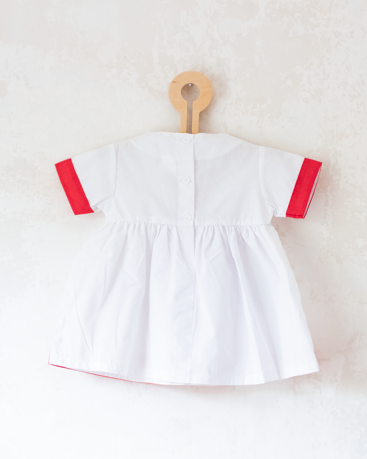 White sailor dress with embroidered fish | 9-12 months
