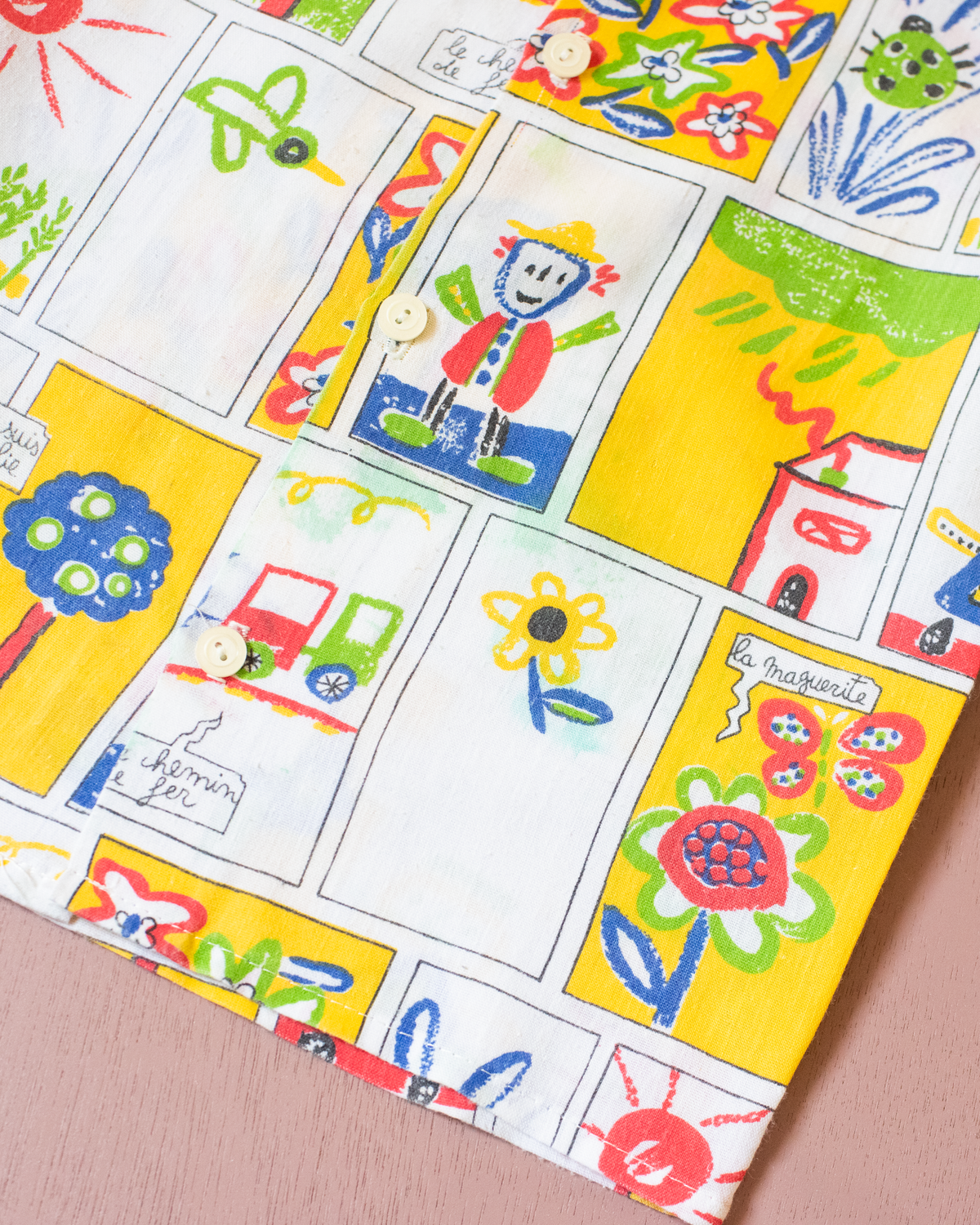 Button-down shirt with colorful comic strip | 4-5 years