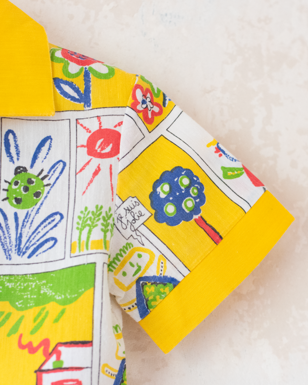 Button-down shirt with colorful comic strip | 4-5 years