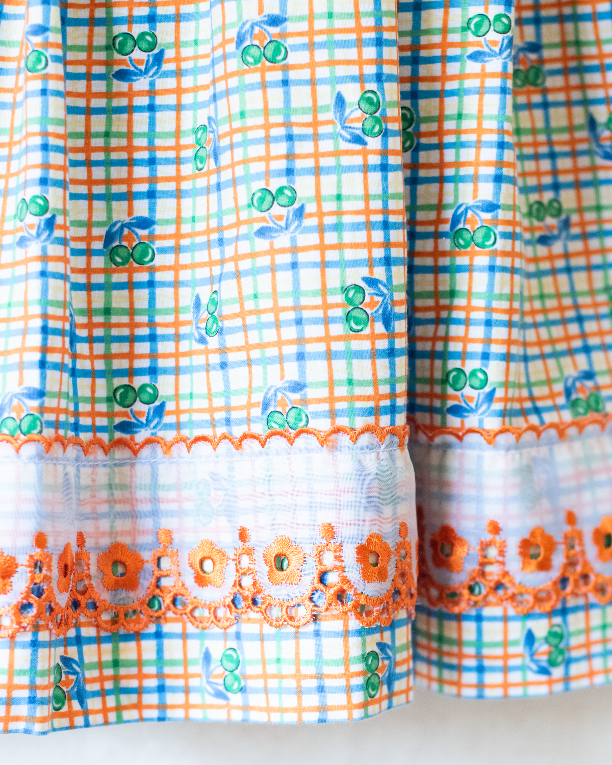 Checked dress with cherries | 3-4 years
