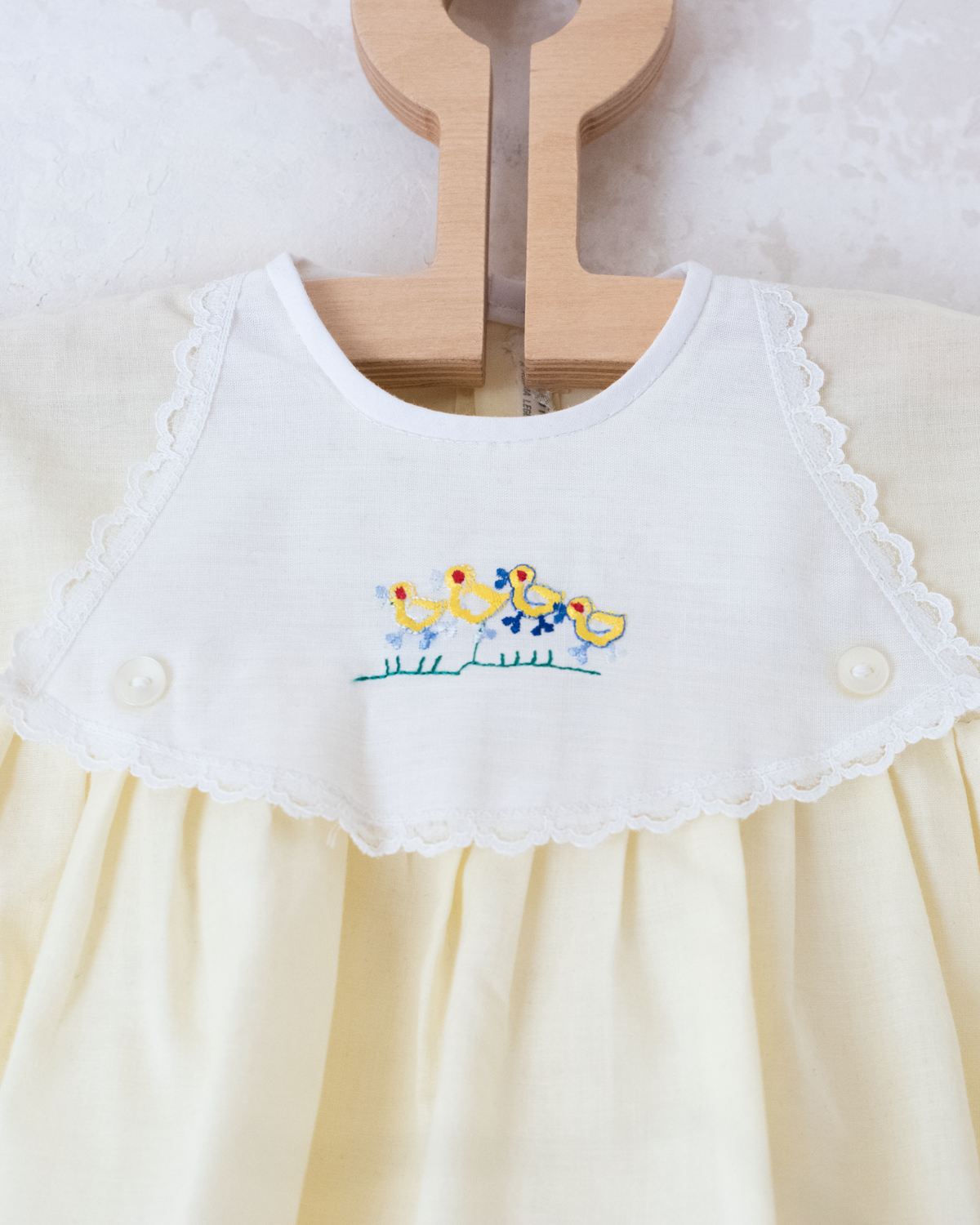 Yellow shirt with embroidered ducks | 3-6 months