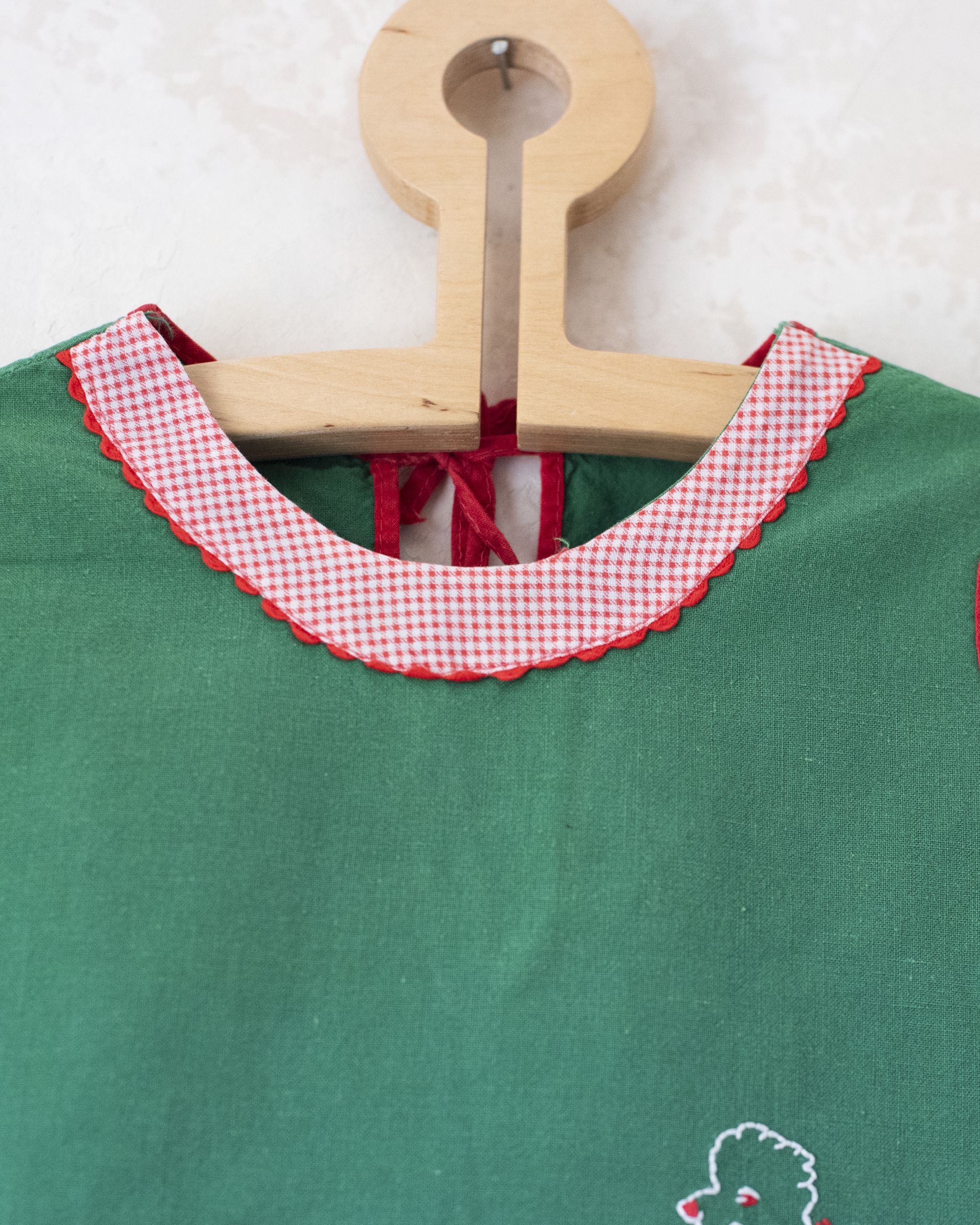 גופיה ירוקה משנות ה60 עם פודל ופליסה | 2-3 שנים