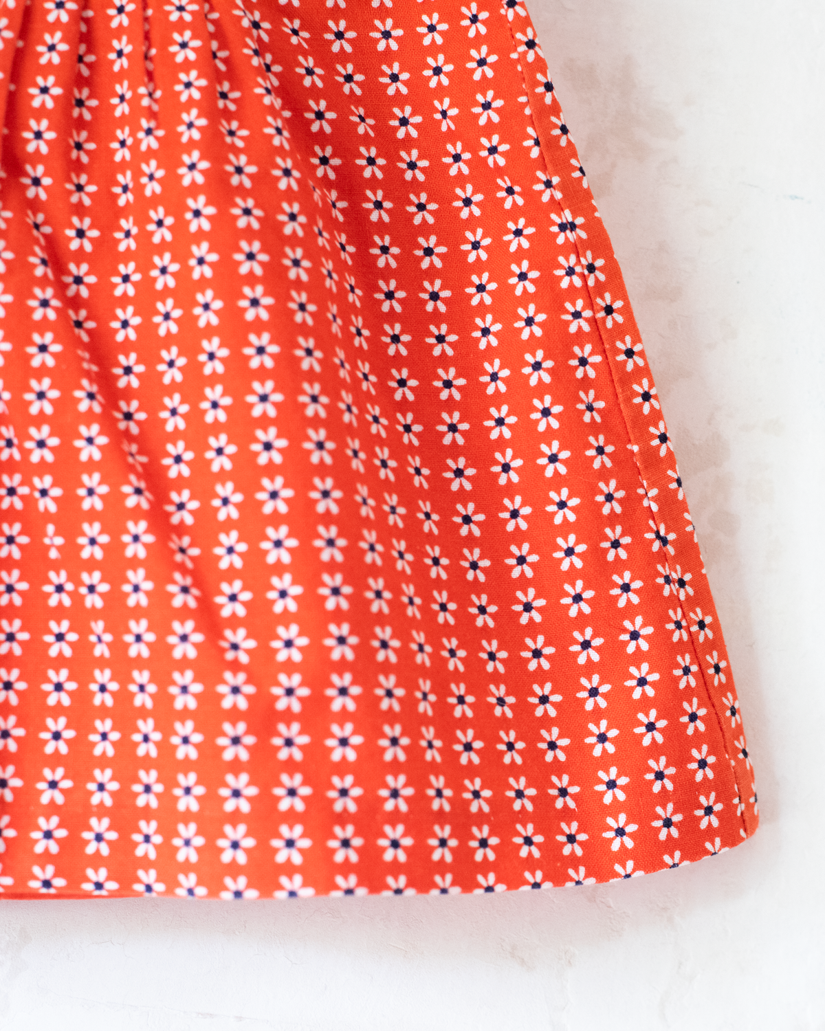 Red and white floral tunic from the 70s | 9-12 months