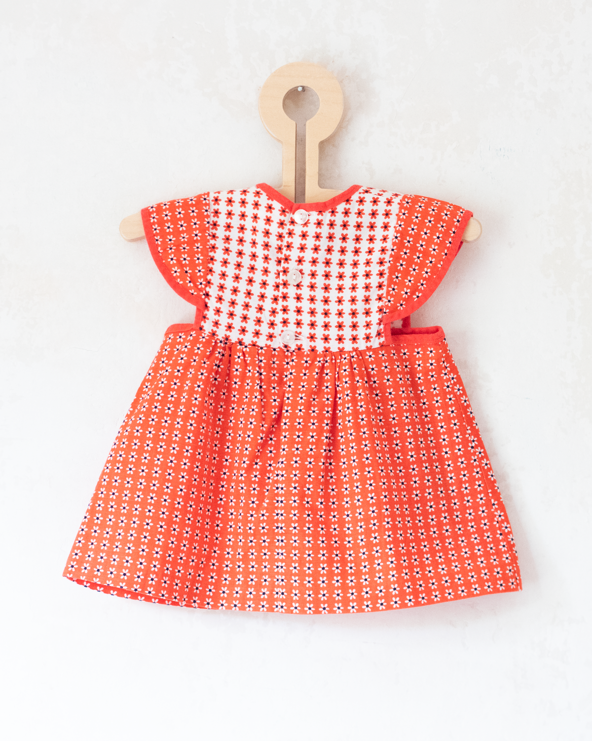 Red and white floral tunic from the 70s | 9-12 months
