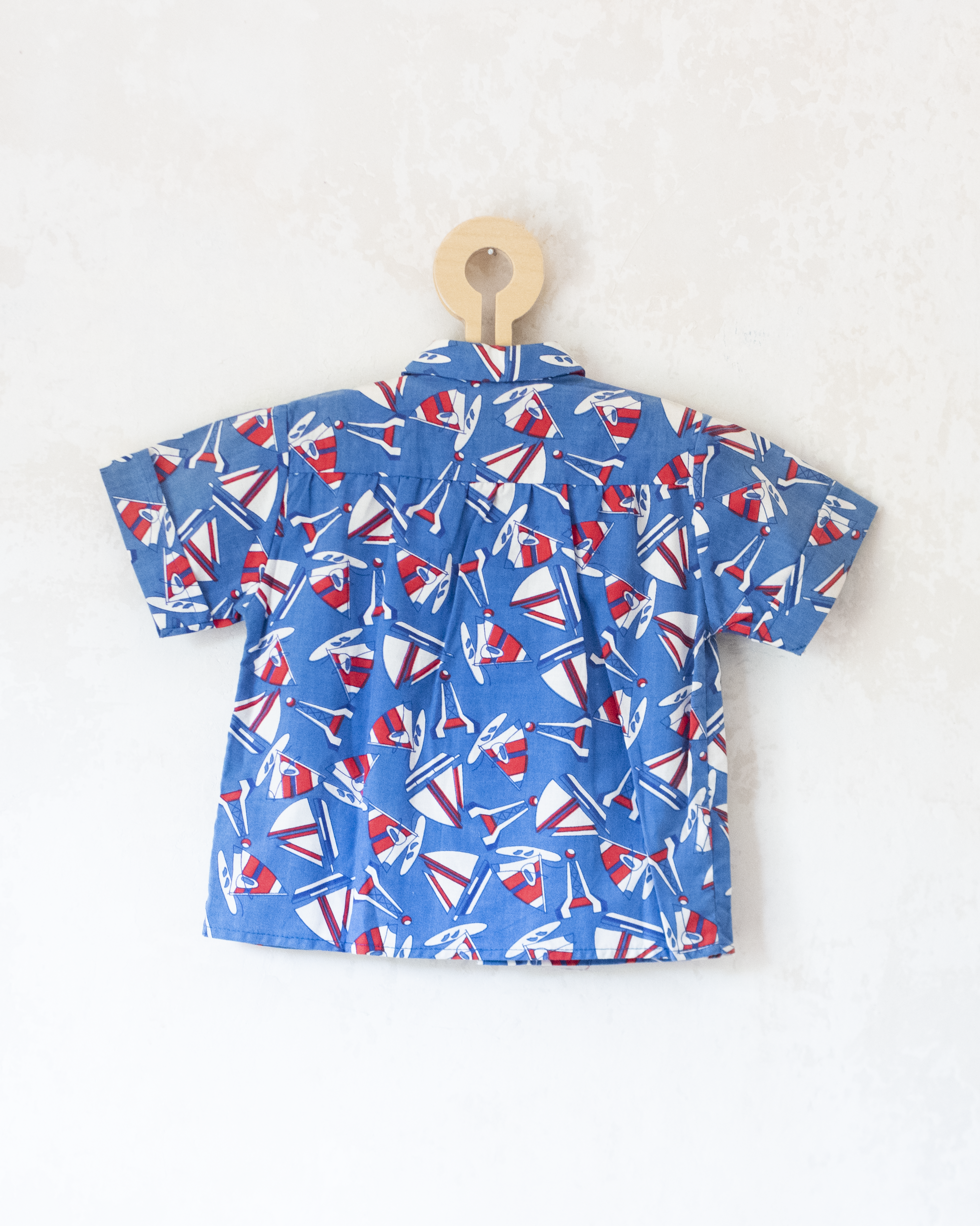 חולצה כחולה מכופתרת עם מפרשיות | דד סטוק פורטוגלי | 2-3 שנים