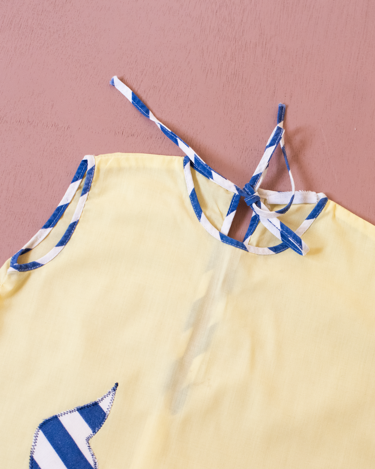 Yellow tunic with dog embroidery and stripes | 6-9 months
