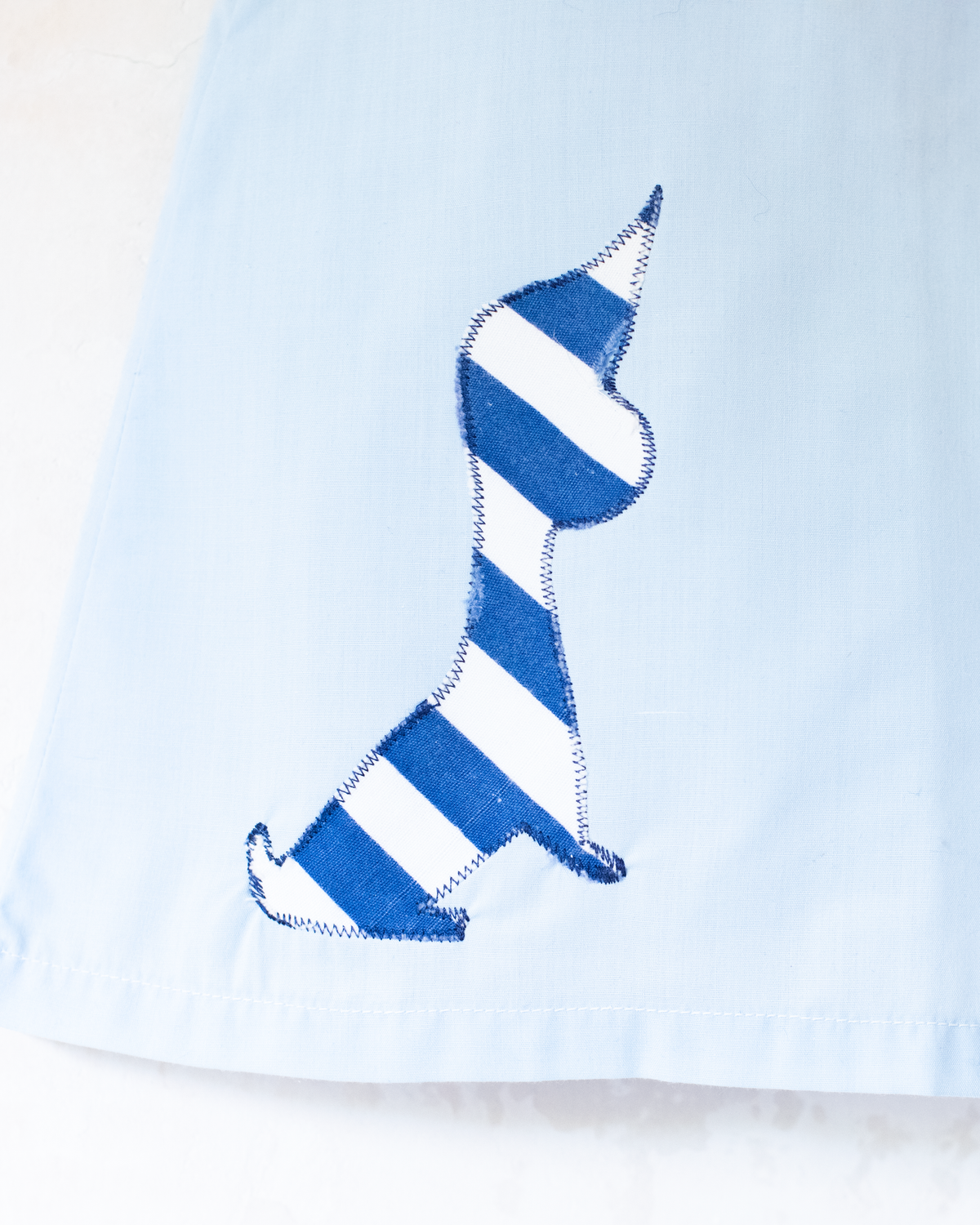 Light blue tunic with dog embroidery and stripes | 6-9 months