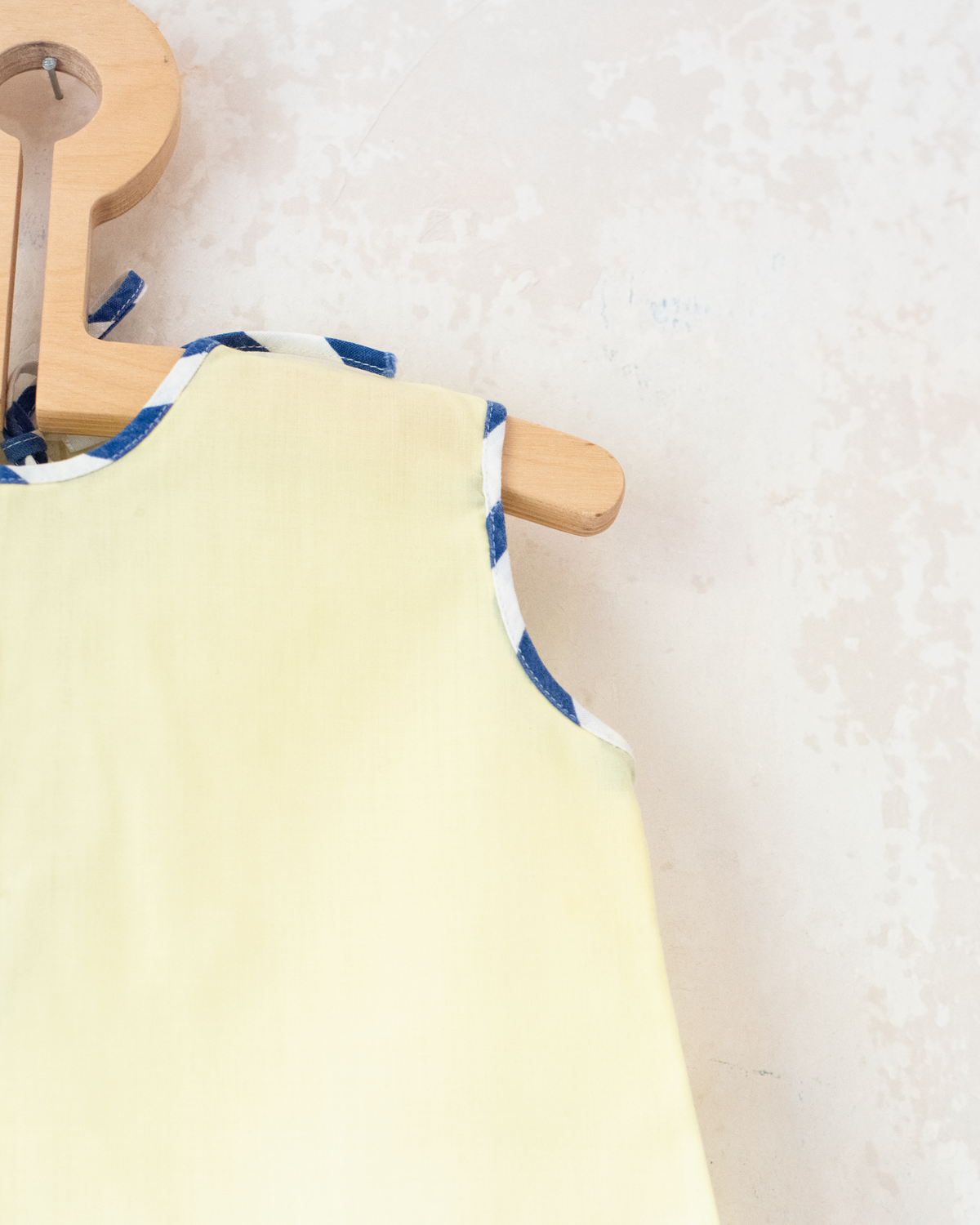 Yellow tunic with dog embroidery and stripes | 6-9 months
