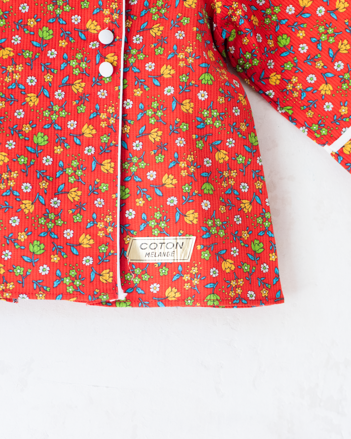 Red floral shirt with white collar | French deadstock from the 70s | 9-12 months