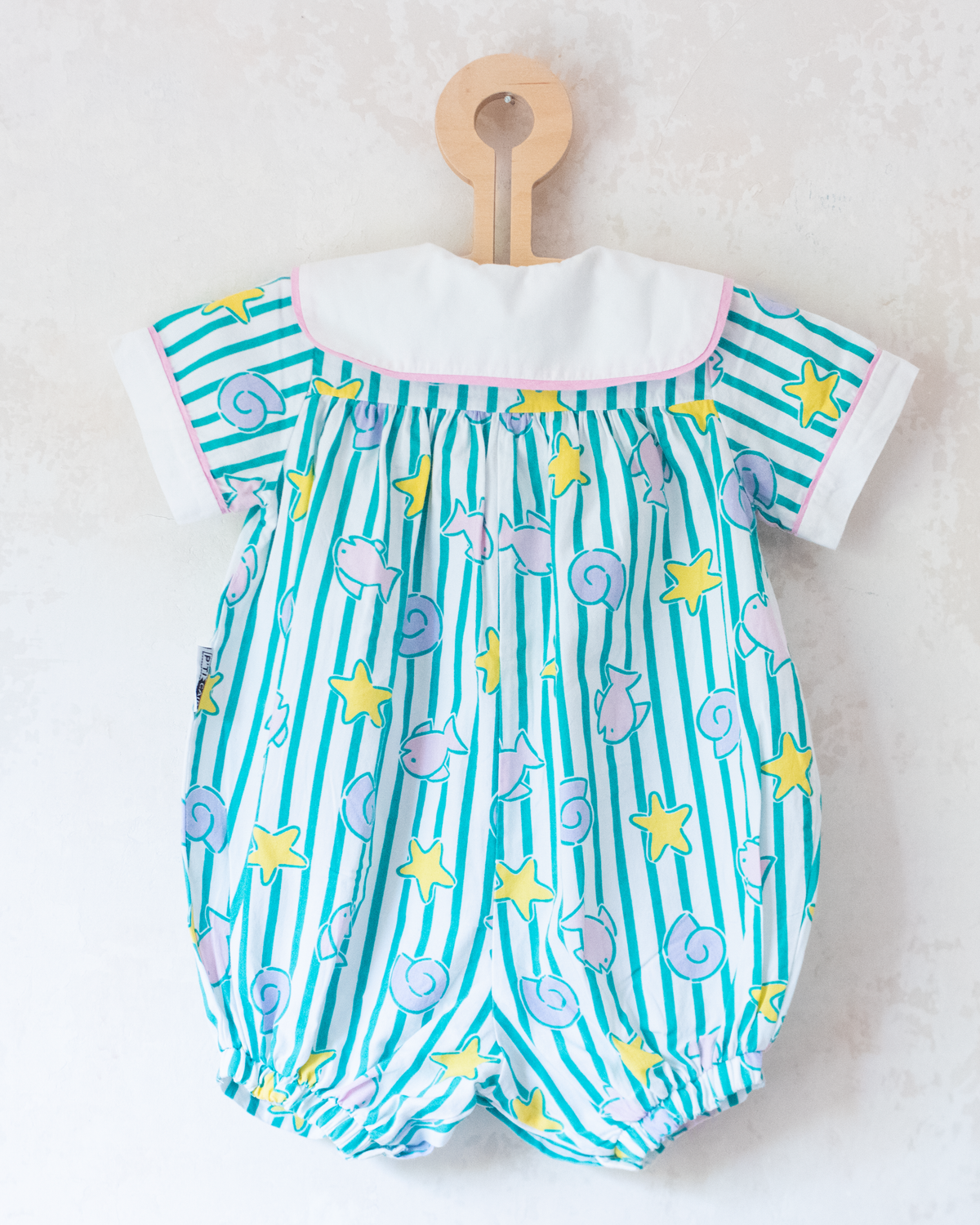 Striped overalls with shells and fish | 6-9 months