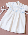 שמלה לבנה עם רקמת ברווזים | 2-3 שנים
