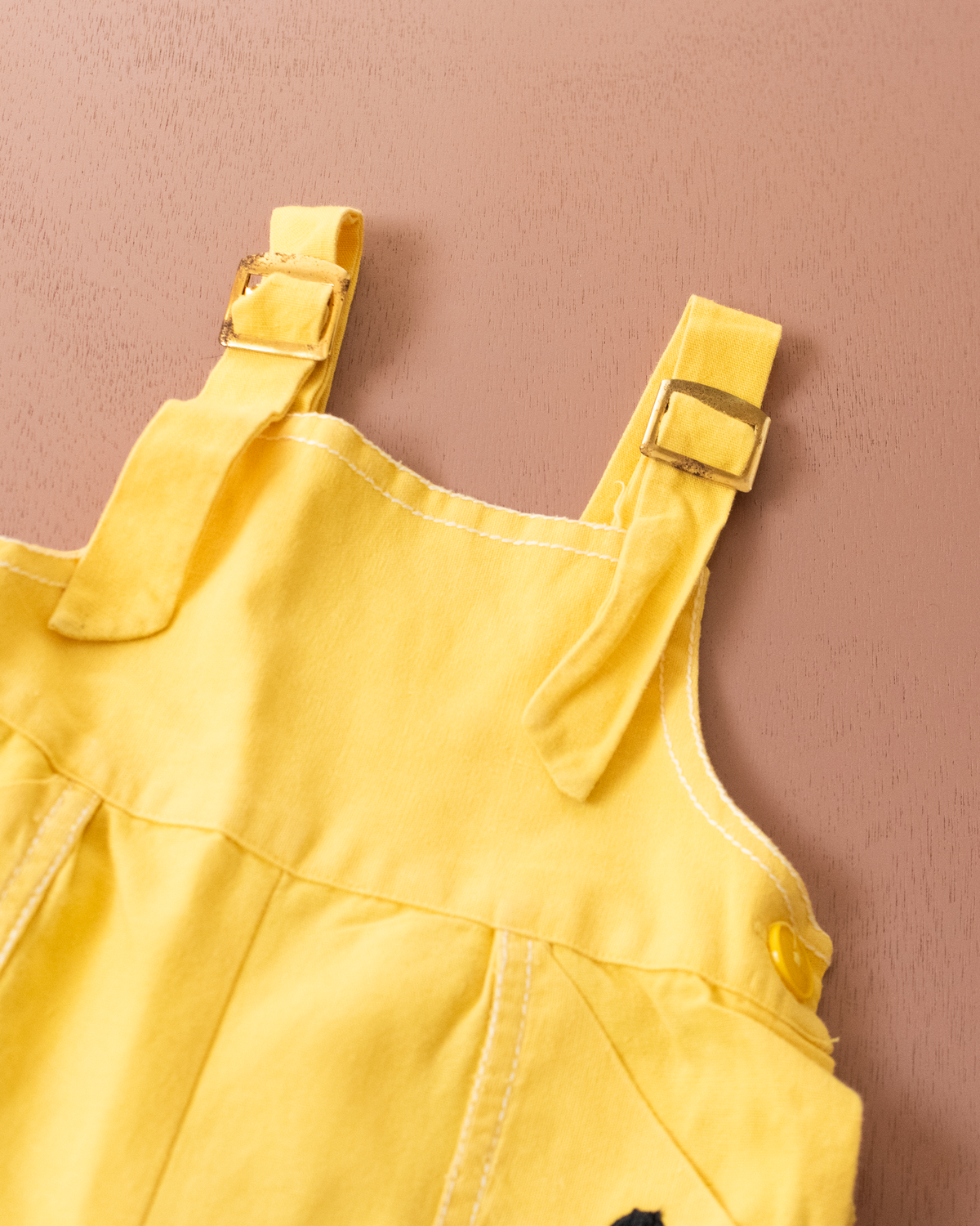 Yellow romper with Guards and drums embroidery | 12-18 months