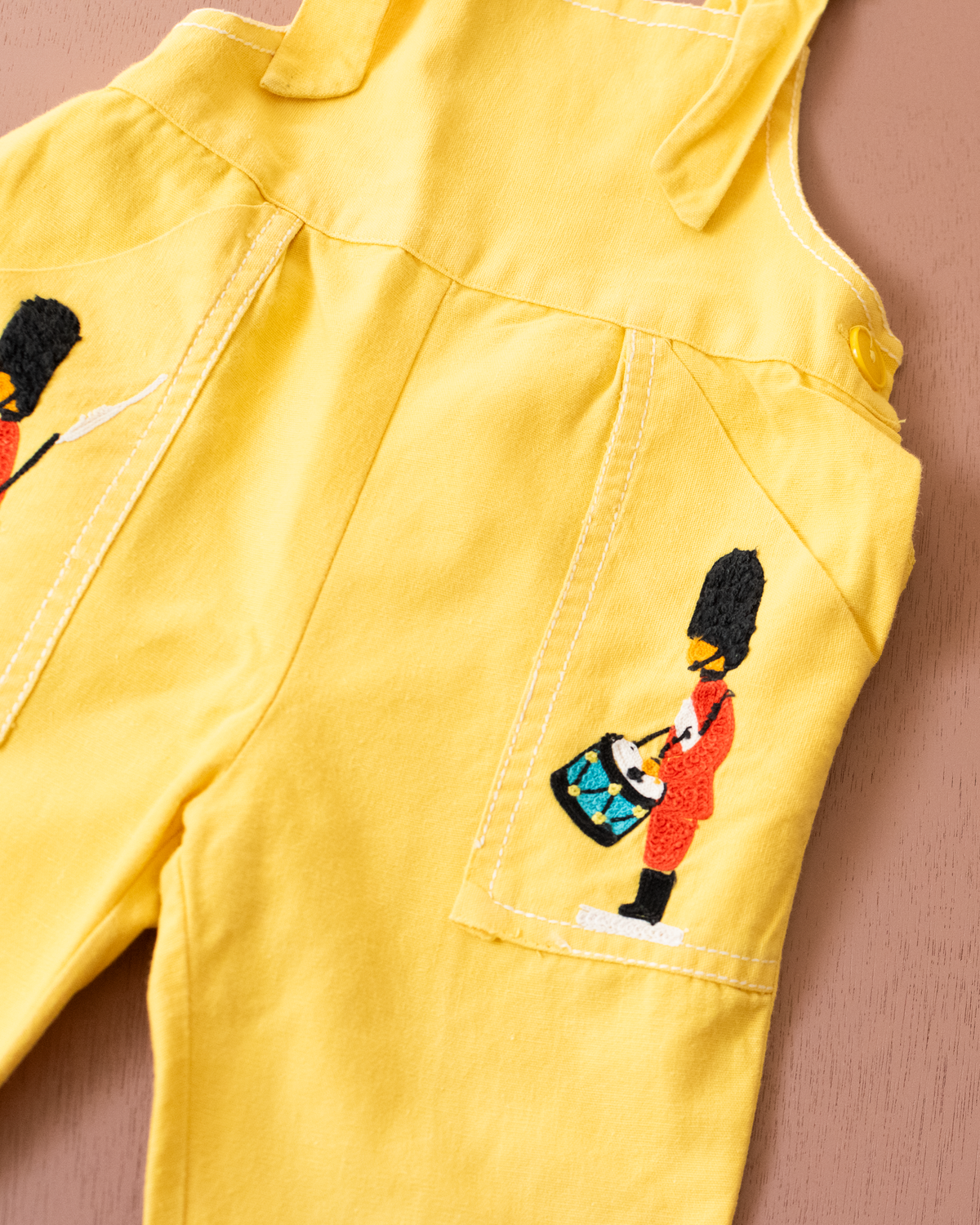 Yellow romper with Guards and drums embroidery | 12-18 months